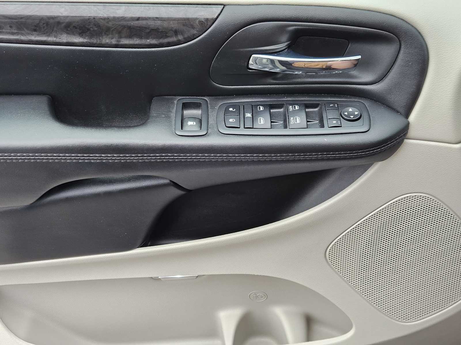 Thumbnail: 2019 Dodge Grand Caravan - 22