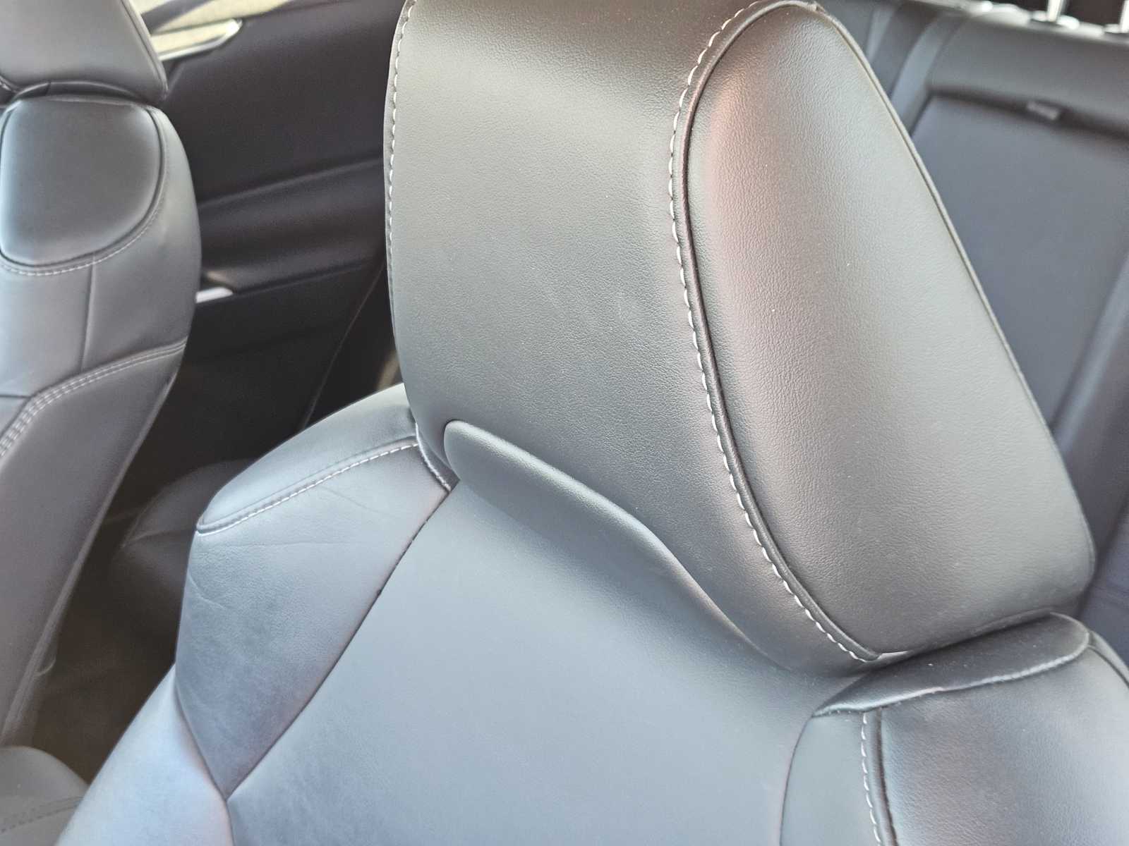 Thumbnail: 2021 Toyota RAV4 - 14