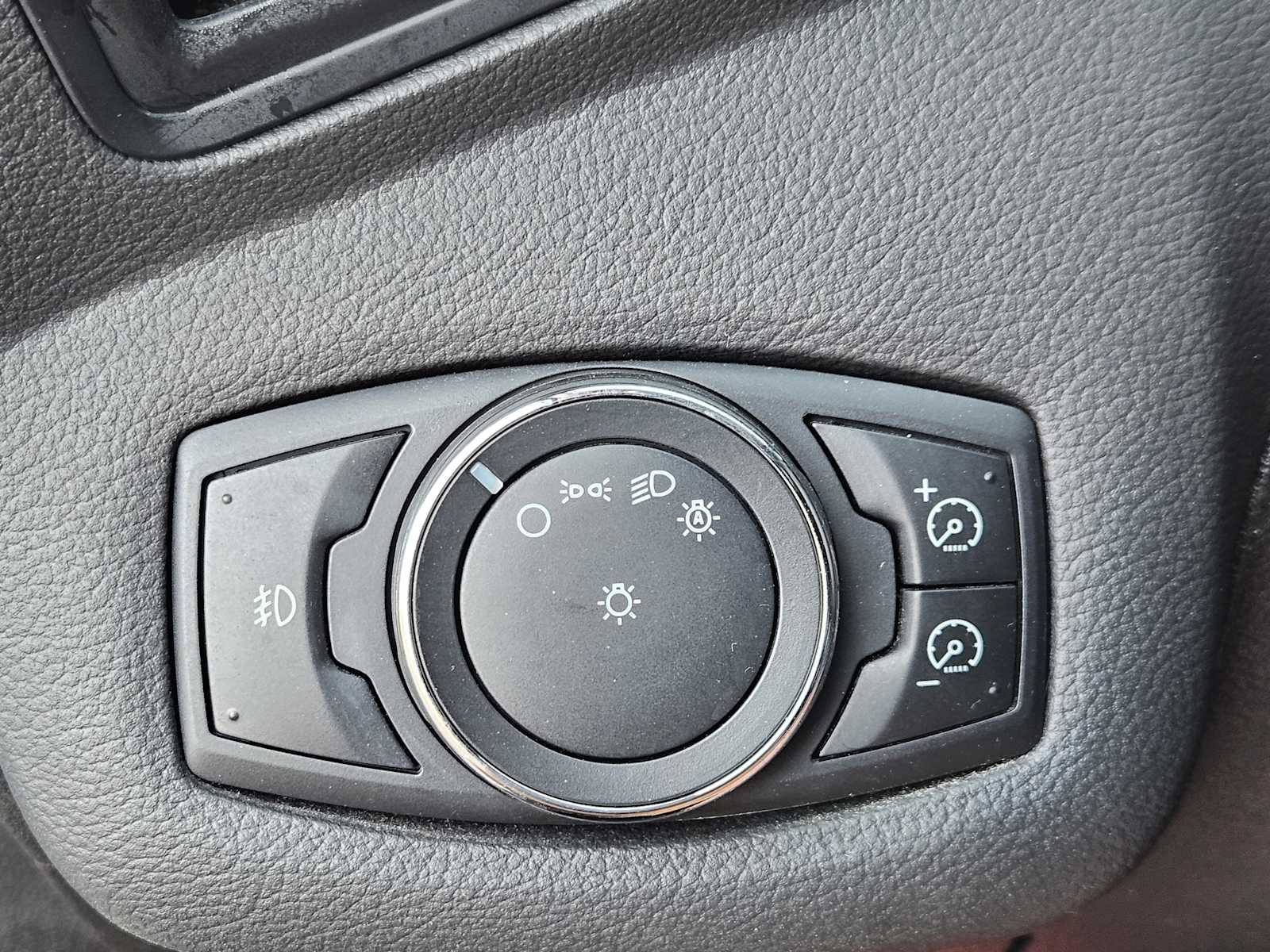 Thumbnail: 2013 Ford Escape - 20