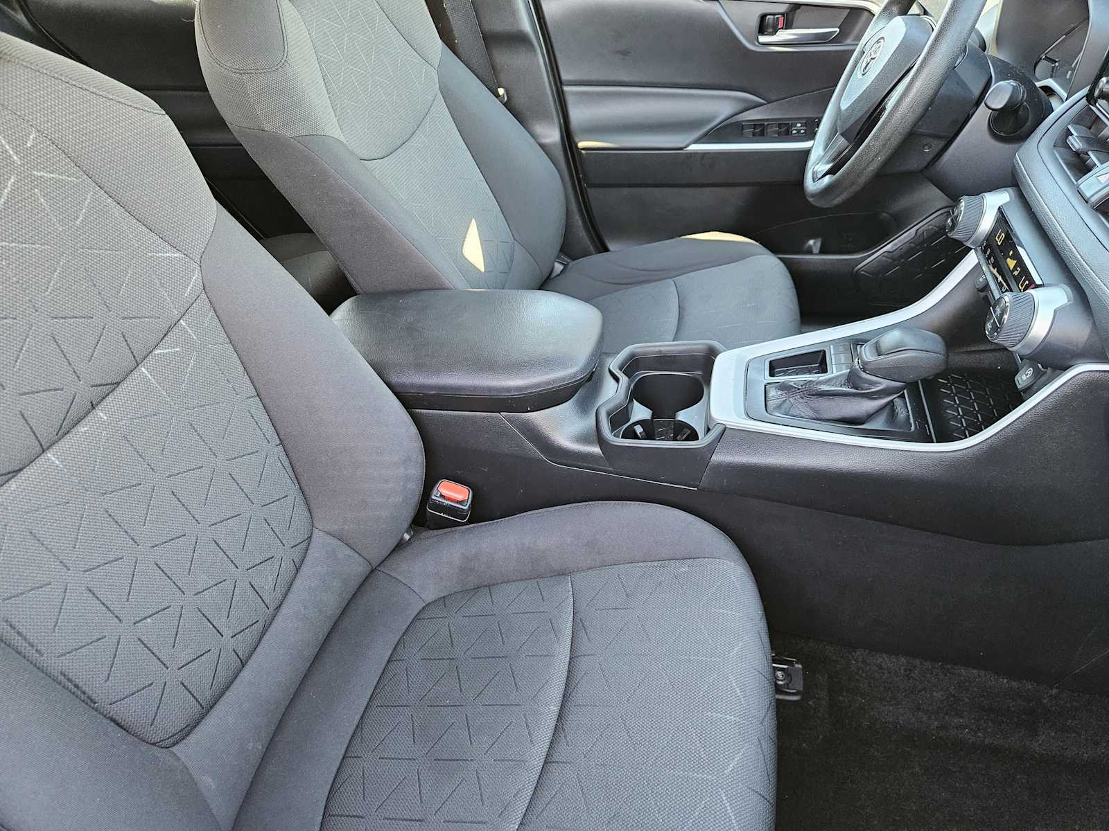 Thumbnail: 2021 Toyota RAV4 - 14