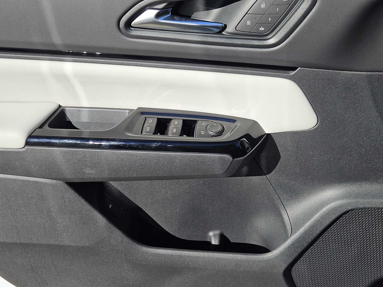 Thumbnail: 2026 Honda Prologue - 19