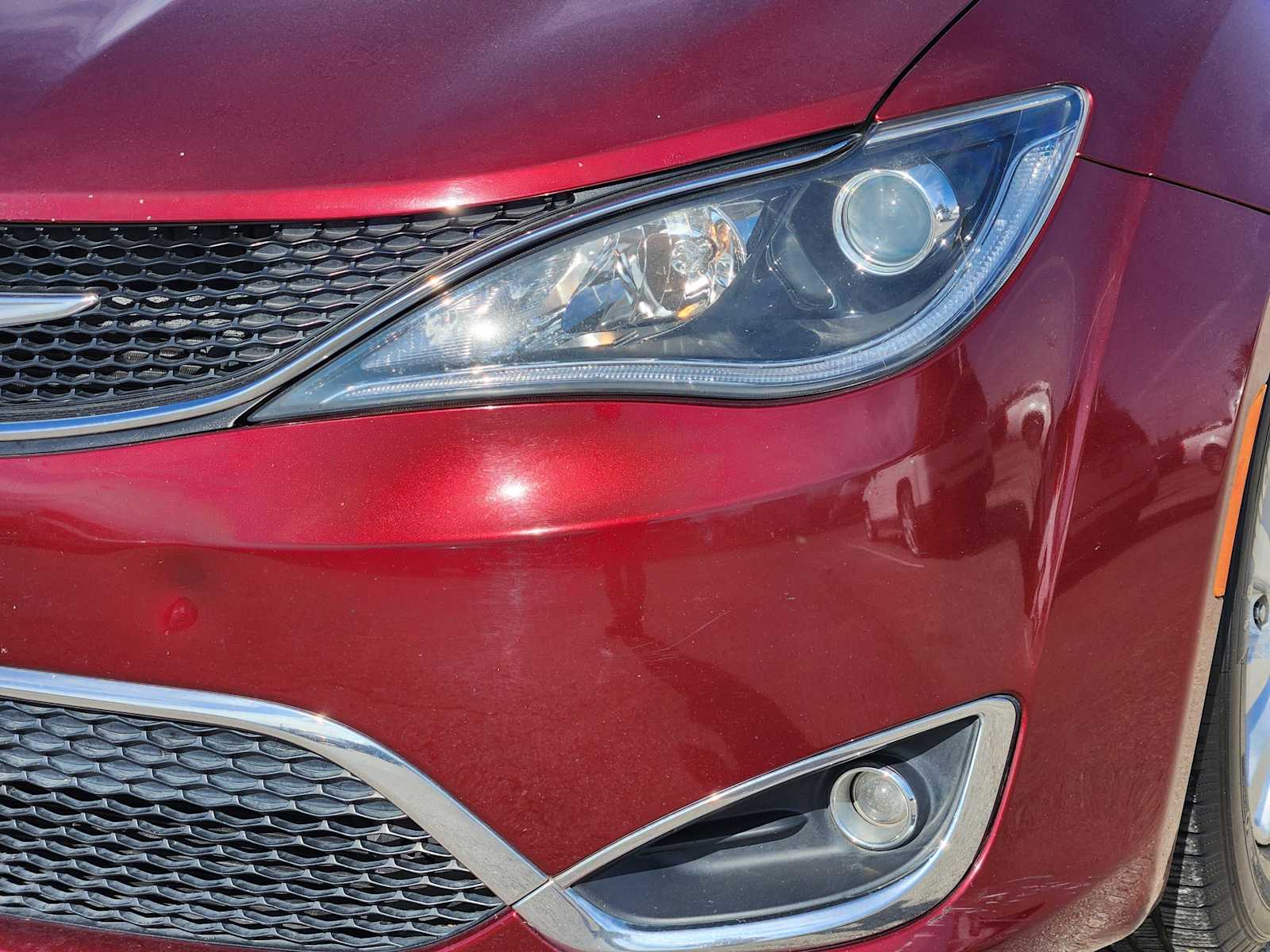 Thumbnail: 2017 Chrysler Pacifica - 7