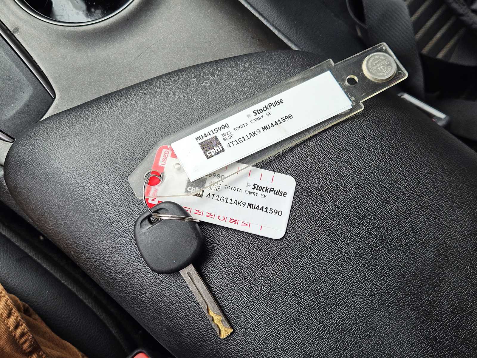 Thumbnail: 2021 Toyota Camry - 30