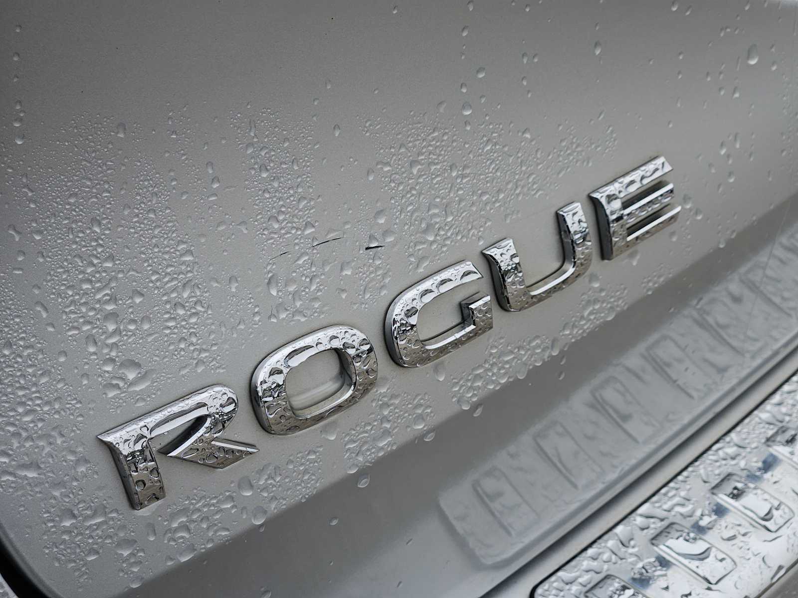 Thumbnail: 2015 Nissan Rogue - 11