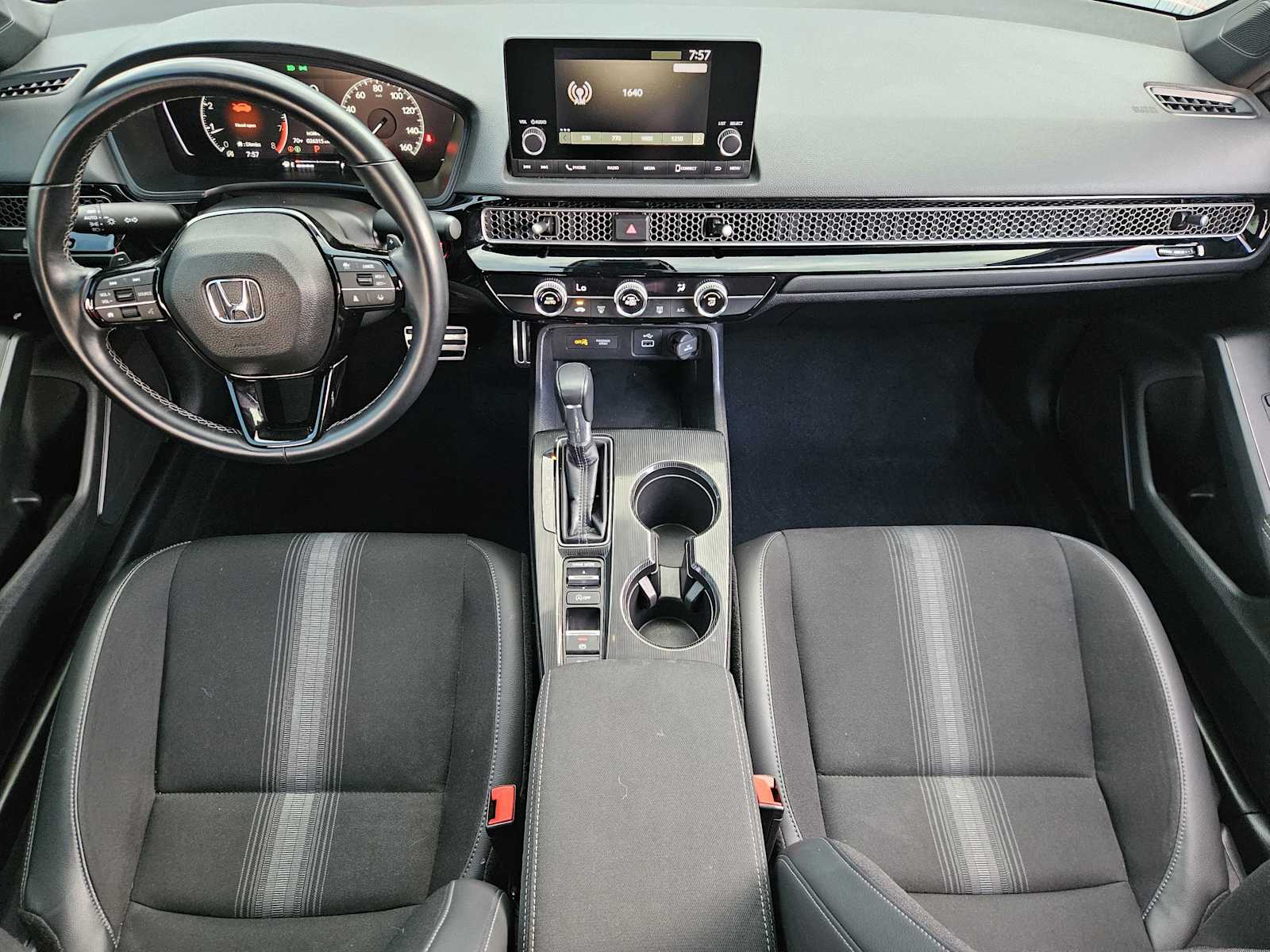 Thumbnail: 2024 Honda Civic - 24