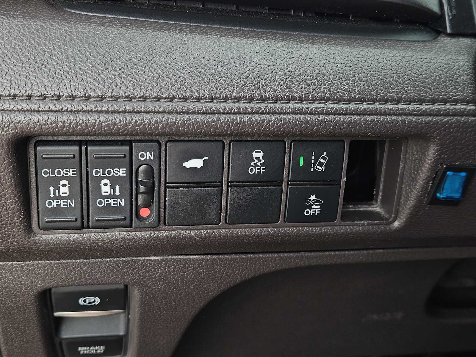 Thumbnail: 2019 Honda Odyssey - 21