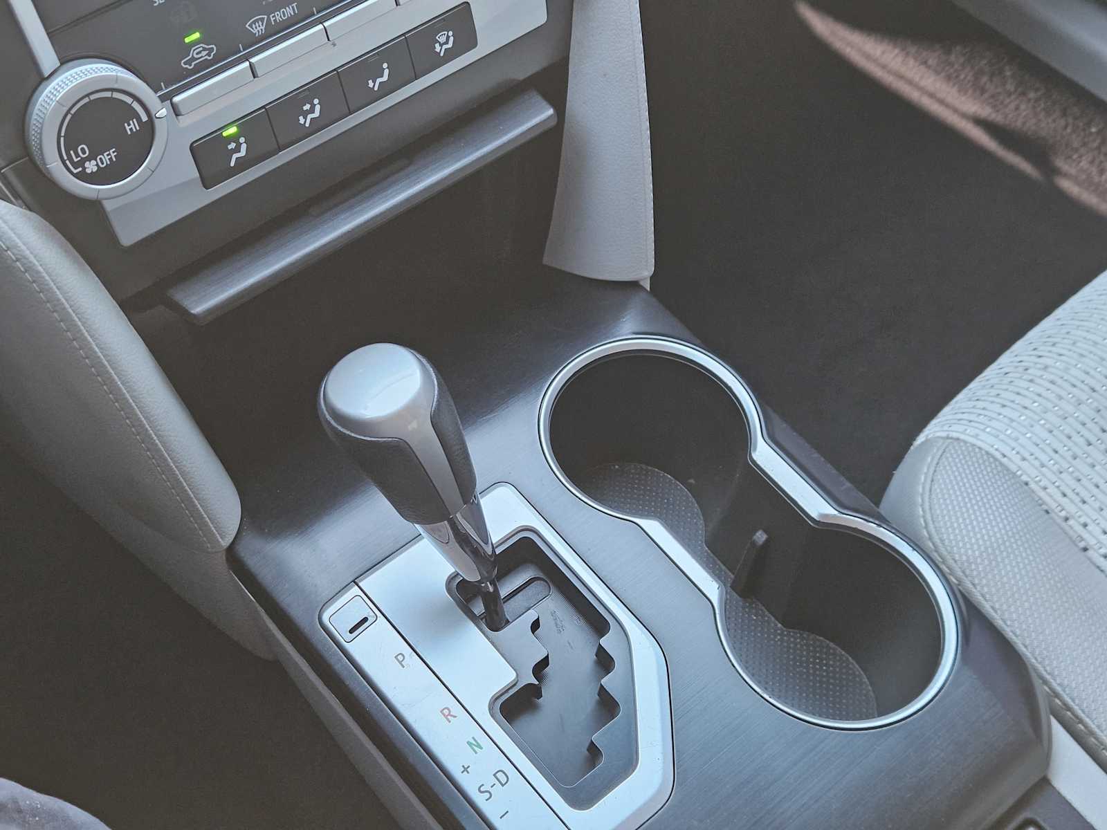 Thumbnail: 2014 Toyota Camry - 20