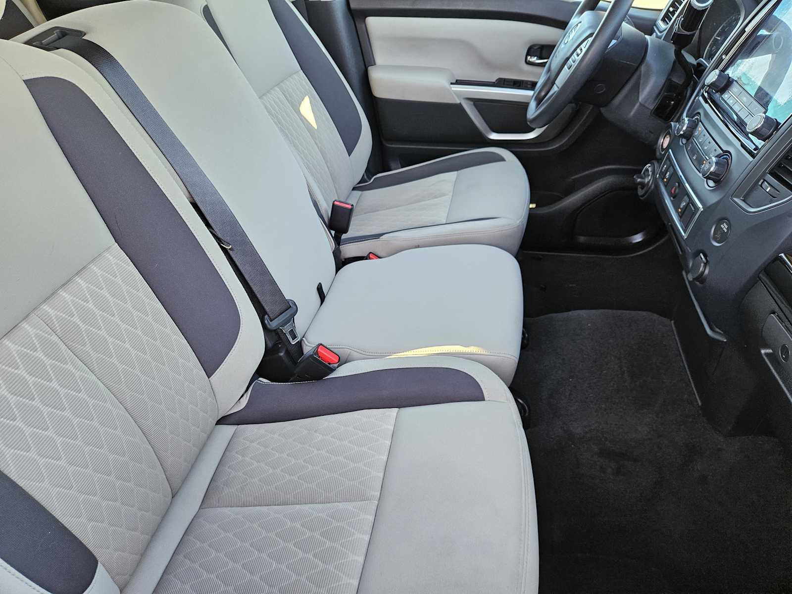 Thumbnail: 2022 Nissan Titan - 13