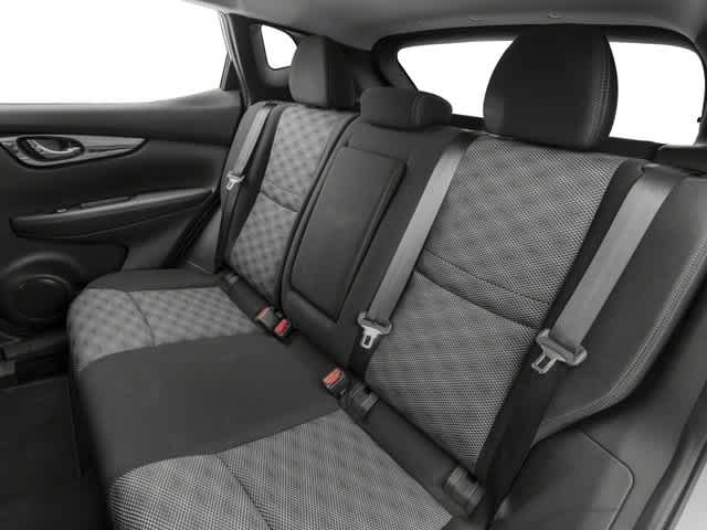 Thumbnail: 2018 Nissan Rogue Sport - 16