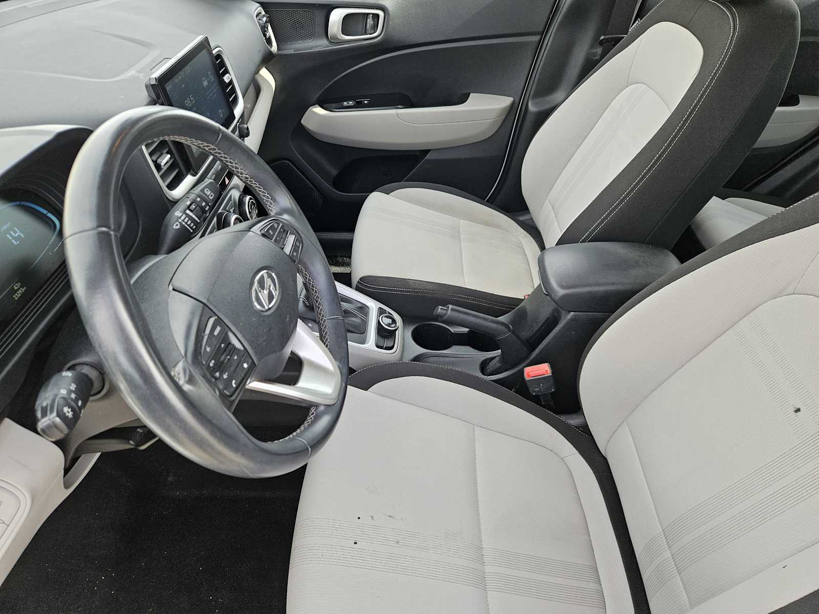 Thumbnail: 2023 Hyundai Venue - 12