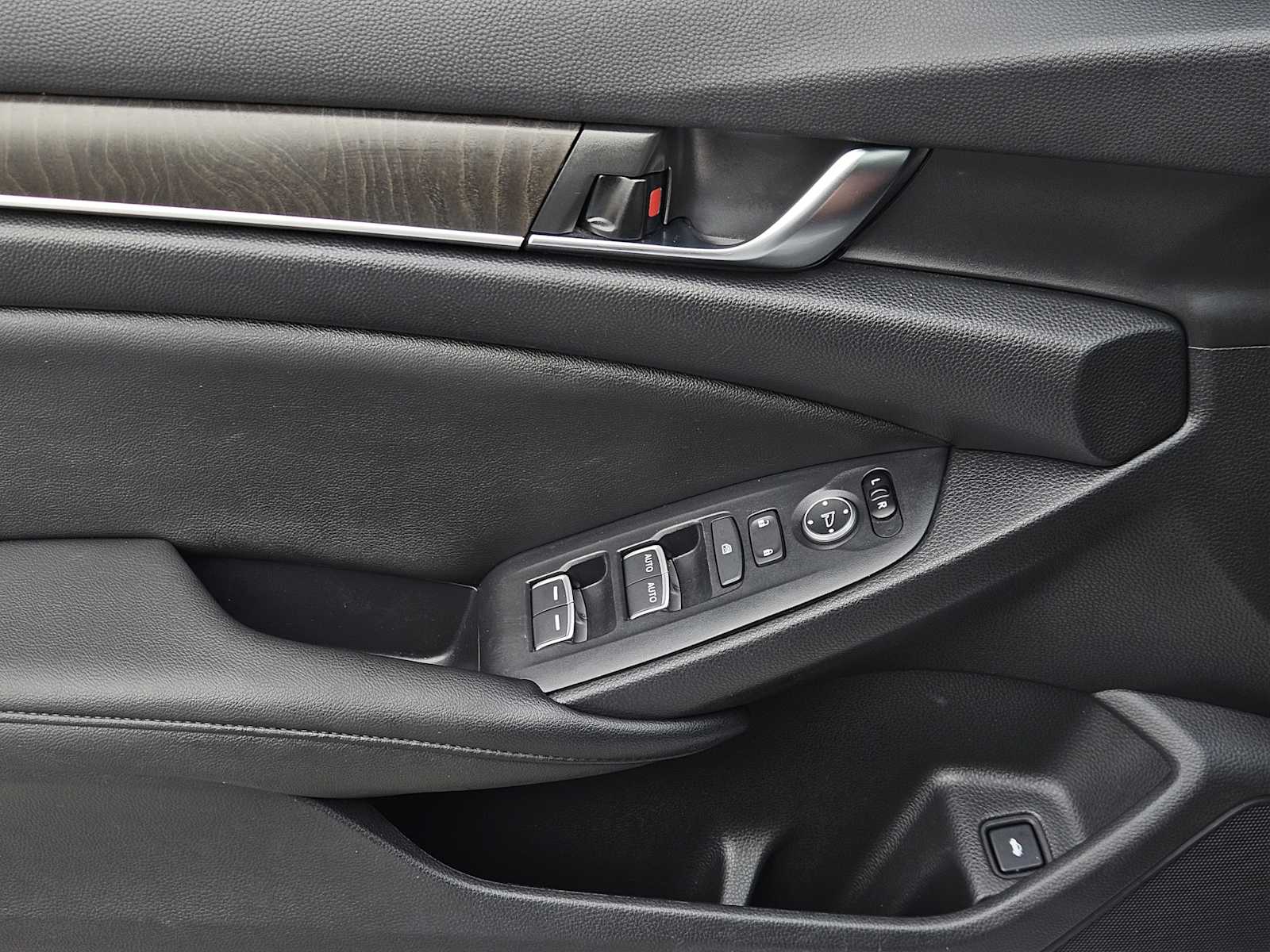 Thumbnail: 2020 Honda Accord - 20