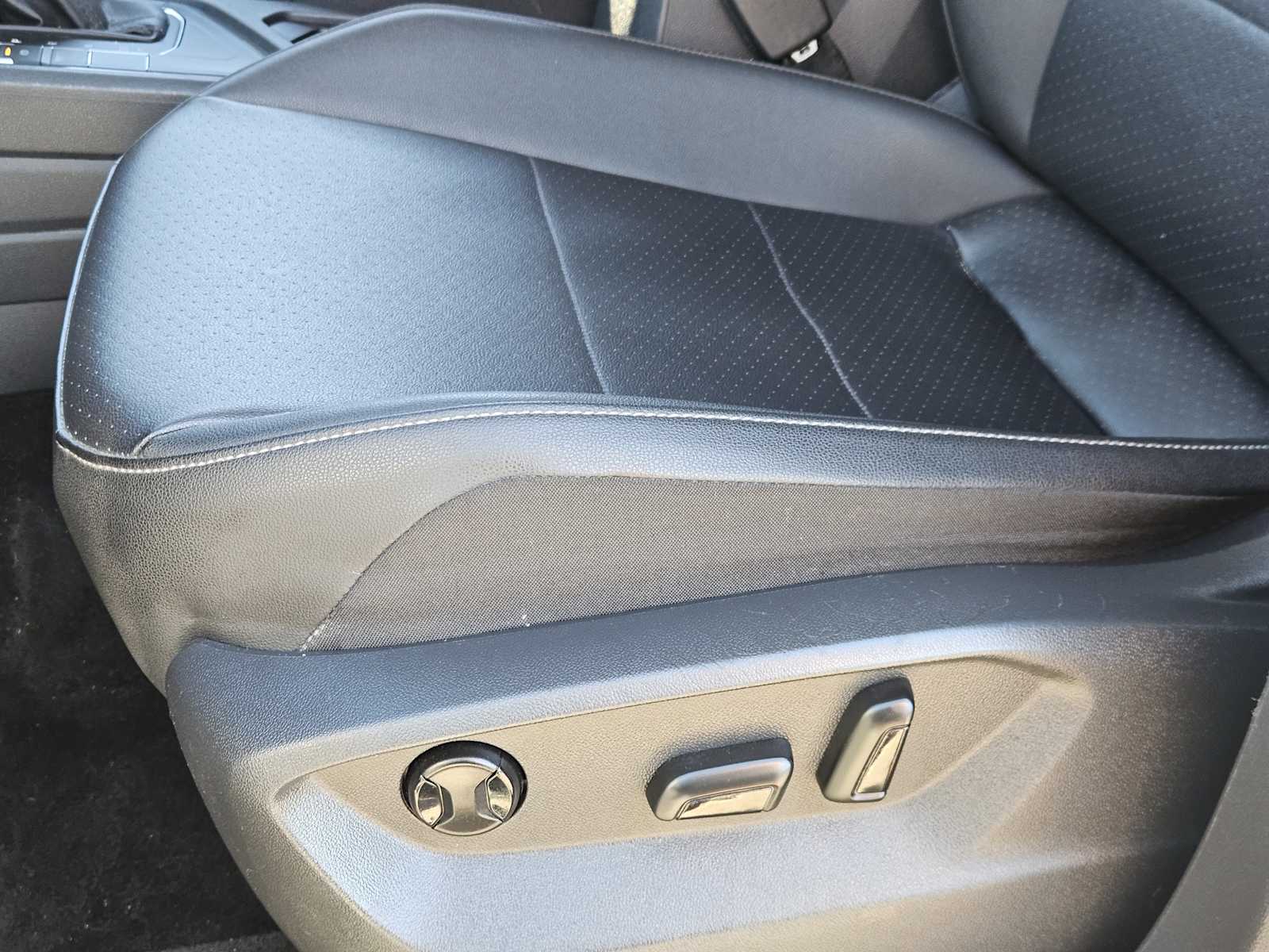 Thumbnail: 2019 Volkswagen Tiguan - 22