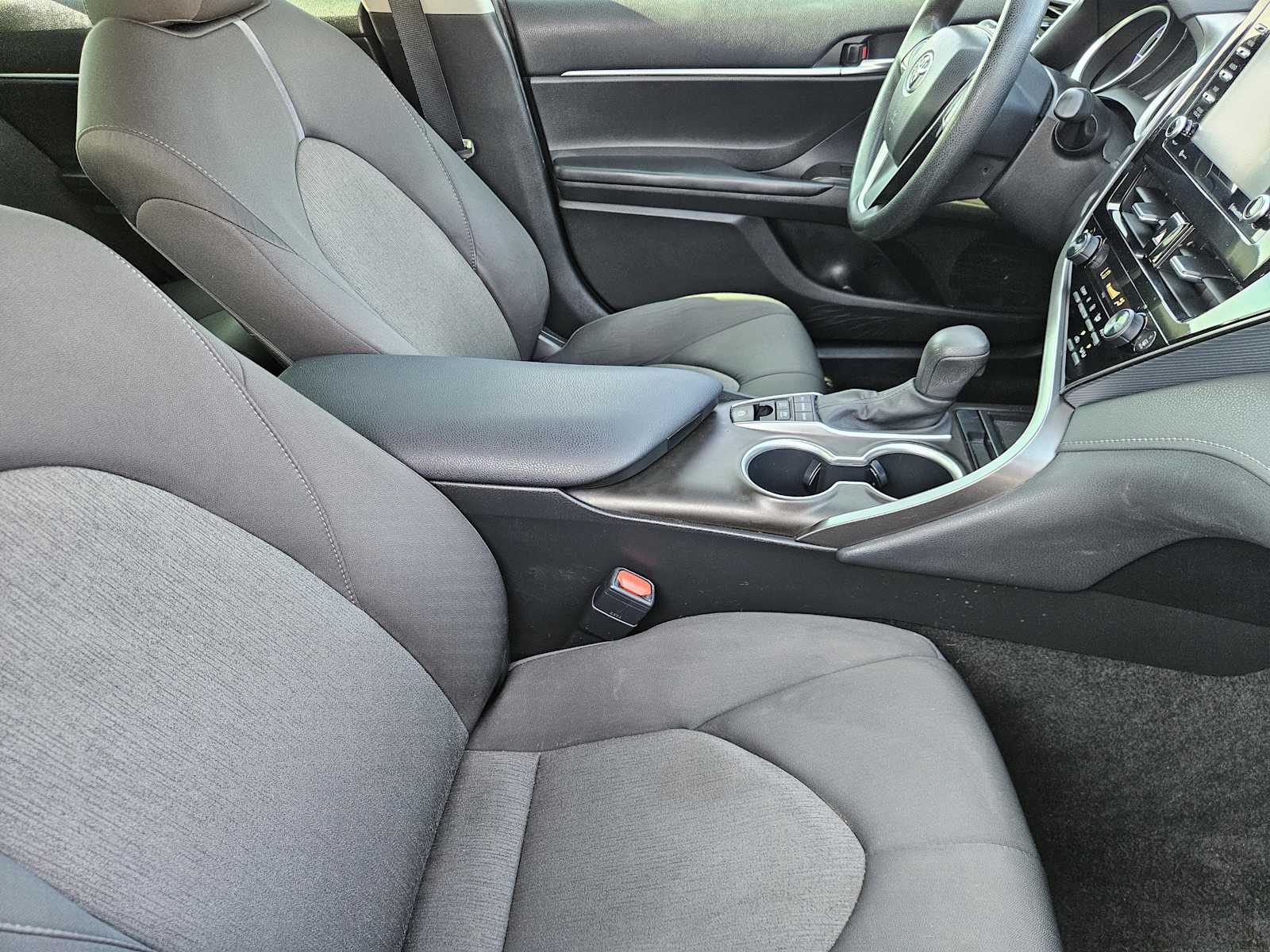 Thumbnail: 2022 Toyota Camry - 14