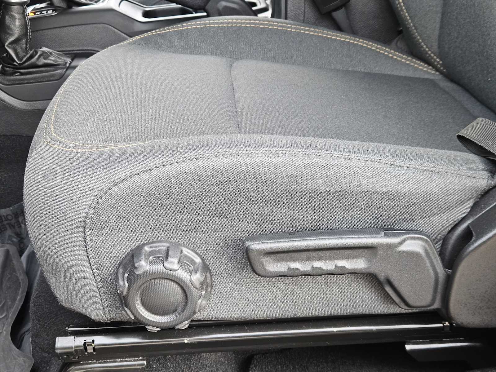 Thumbnail: 2024 Jeep Gladiator - 24