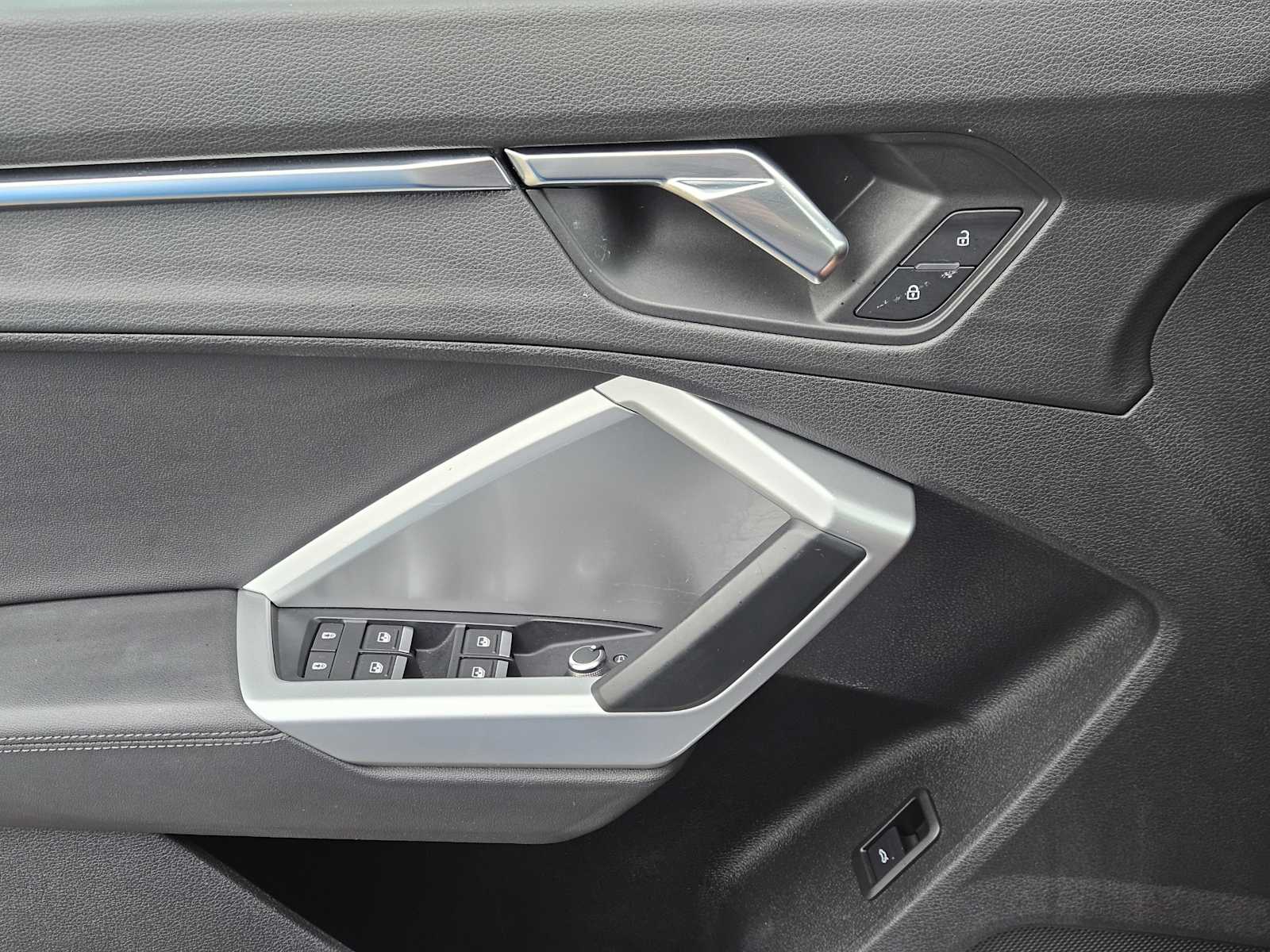 Thumbnail: 2020 Audi Q3 - 22