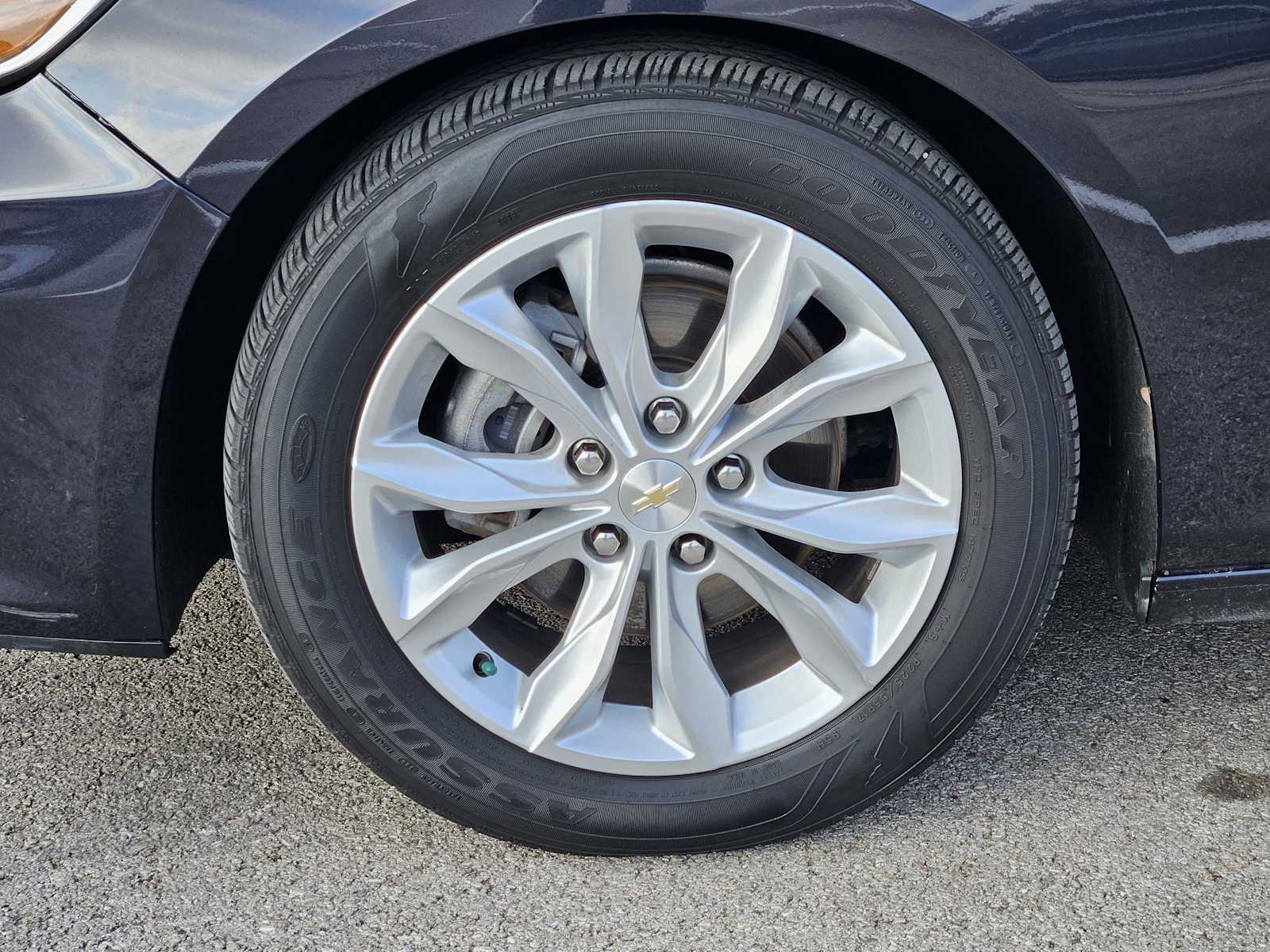 Thumbnail: 2023 Chevrolet Malibu - 9