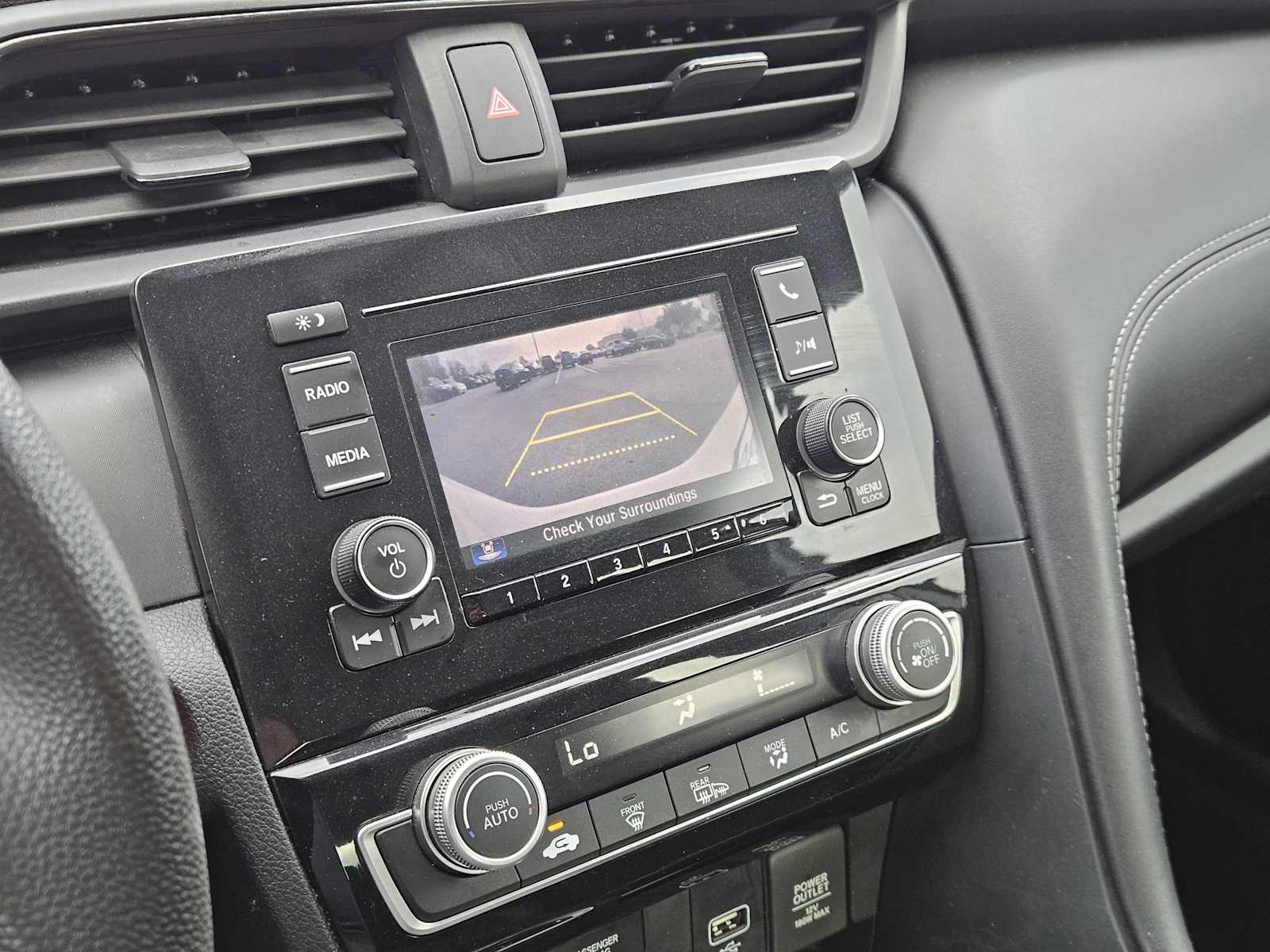 Thumbnail: 2021 Honda Insight - 18