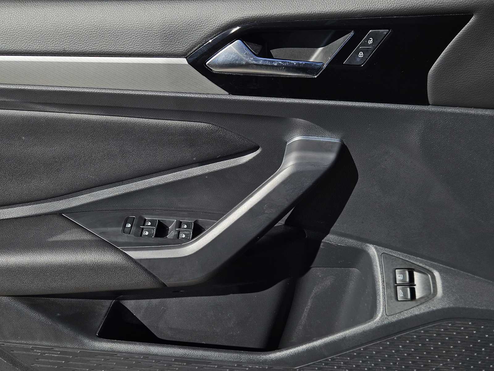 Thumbnail: 2021 Volkswagen Jetta - 21