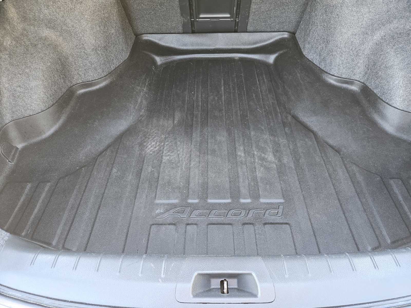 Thumbnail: 2011 Honda Accord - 28