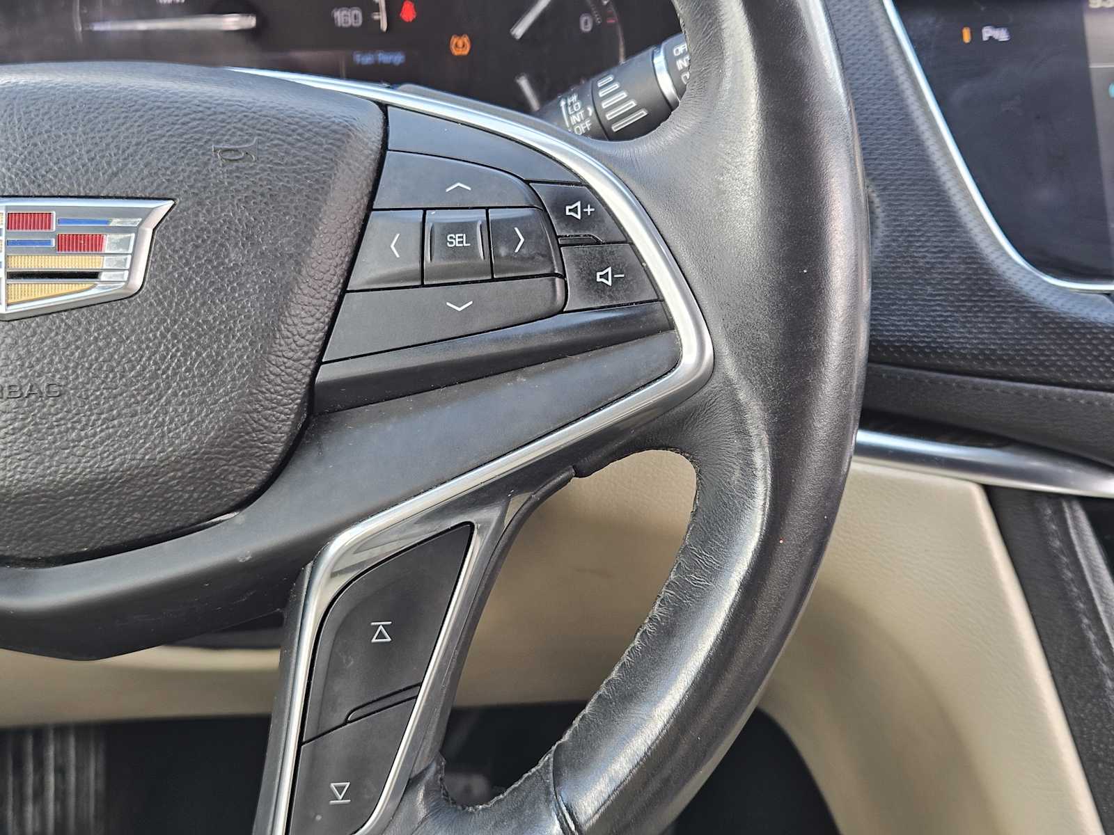 Thumbnail: 2017 Cadillac XT5 - 28