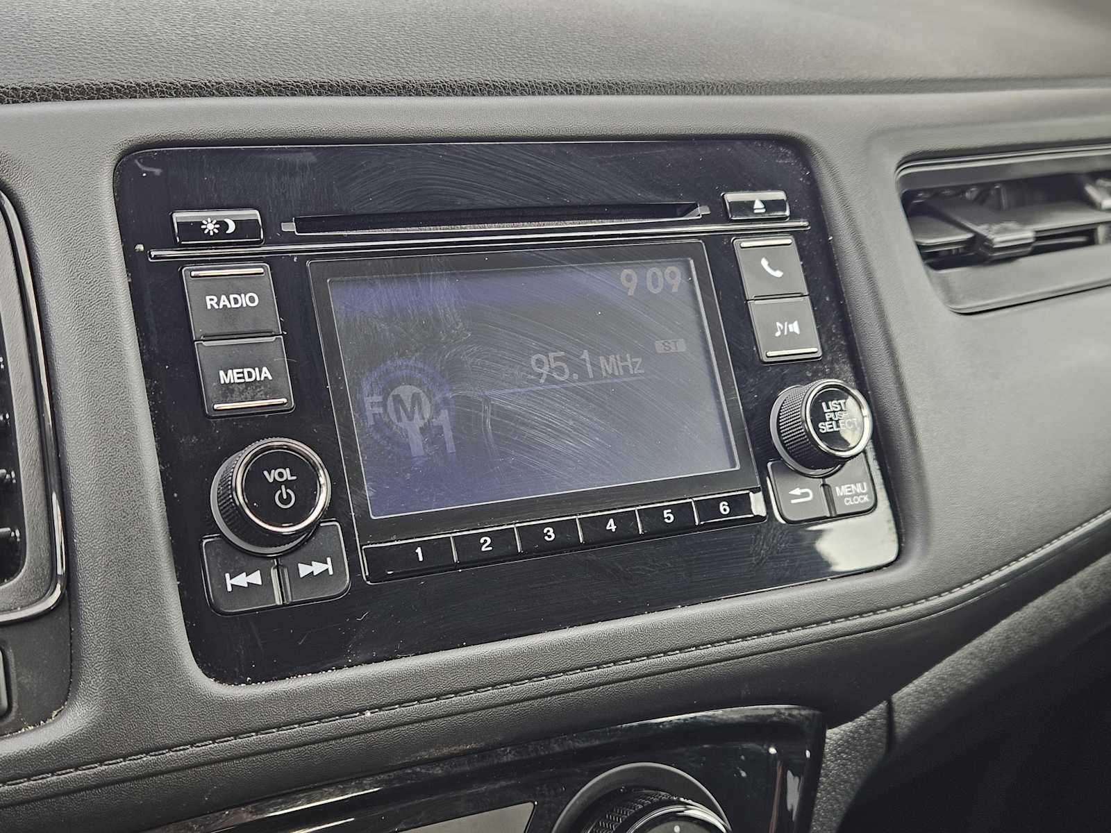 Thumbnail: 2022 Honda HR-V - 16