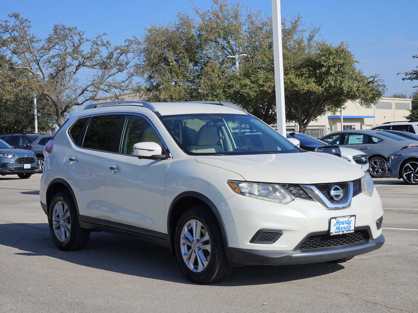 Thumbnail: 2016 Nissan Rogue - 3