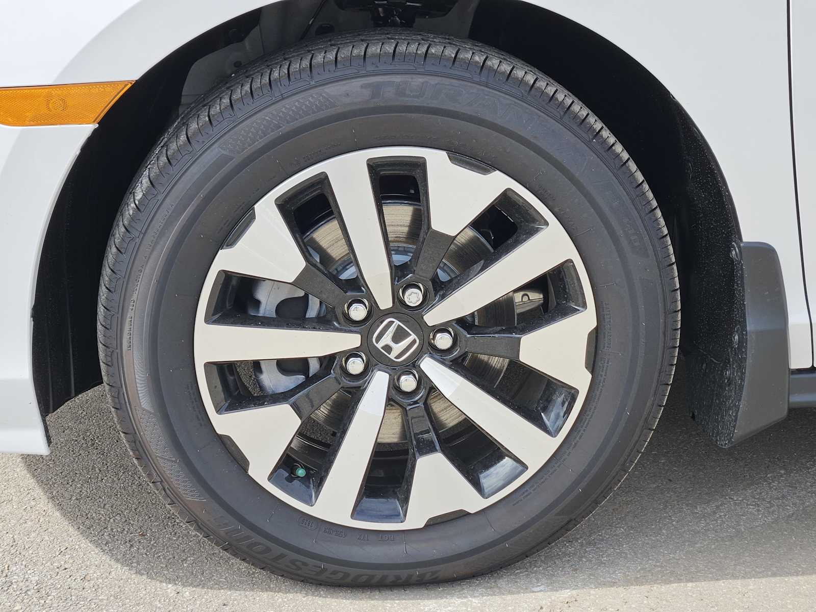 Thumbnail: 2026 Honda Odyssey - 8