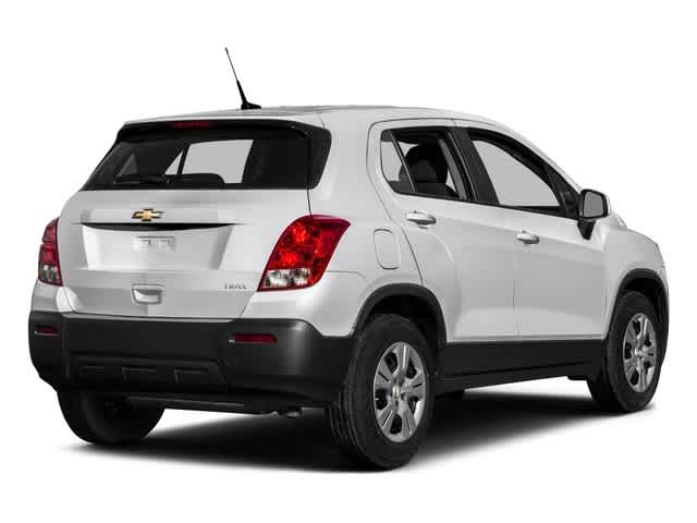 Thumbnail: 2016 Chevrolet Trax - 3