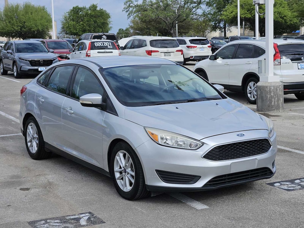 Used 2016 Ford Focus SE Sedan