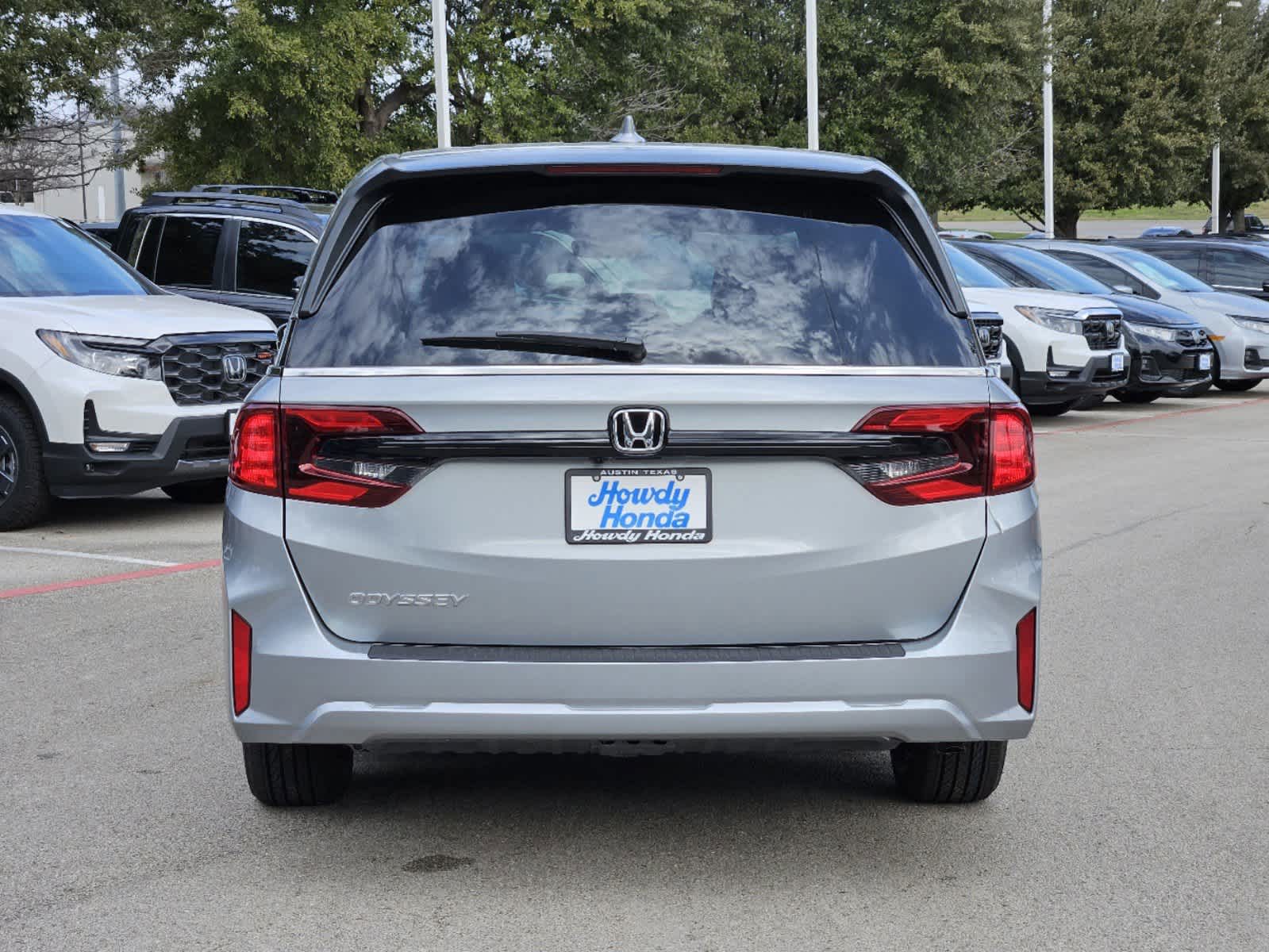 2026 Honda Odyssey EX-L photo 2