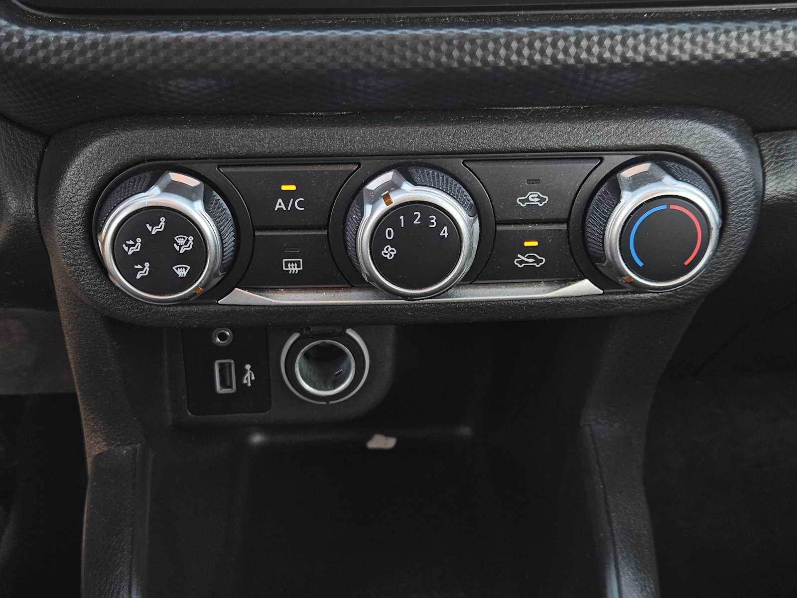 Thumbnail: 2021 Nissan Kicks - 18