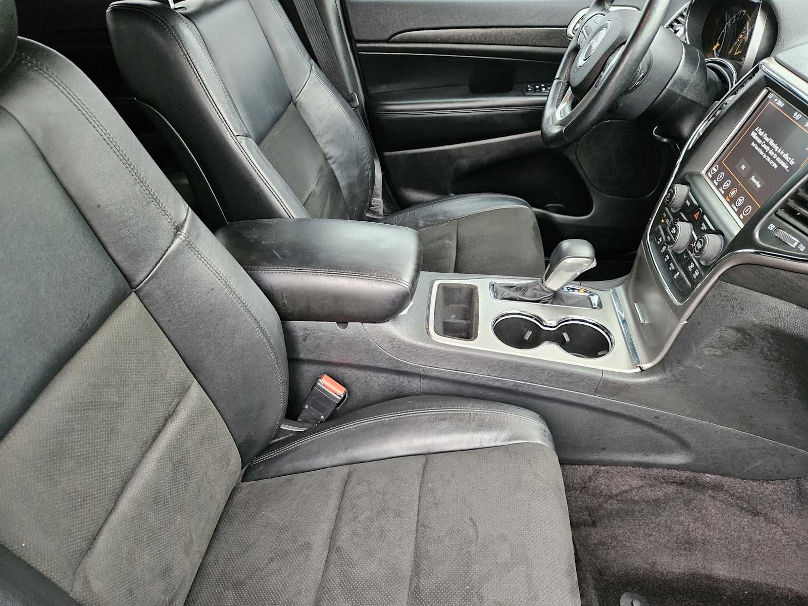 Thumbnail: 2018 Jeep Grand Cherokee - 14