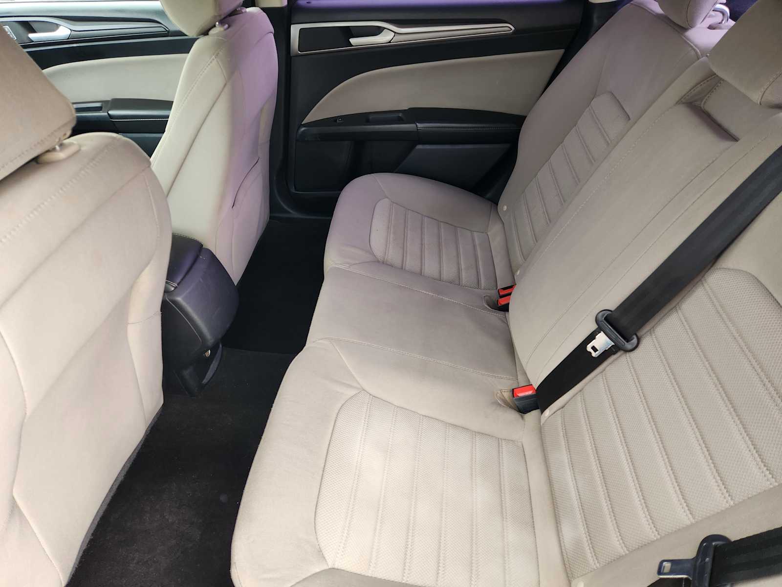 Thumbnail: 2020 Ford Fusion - 30