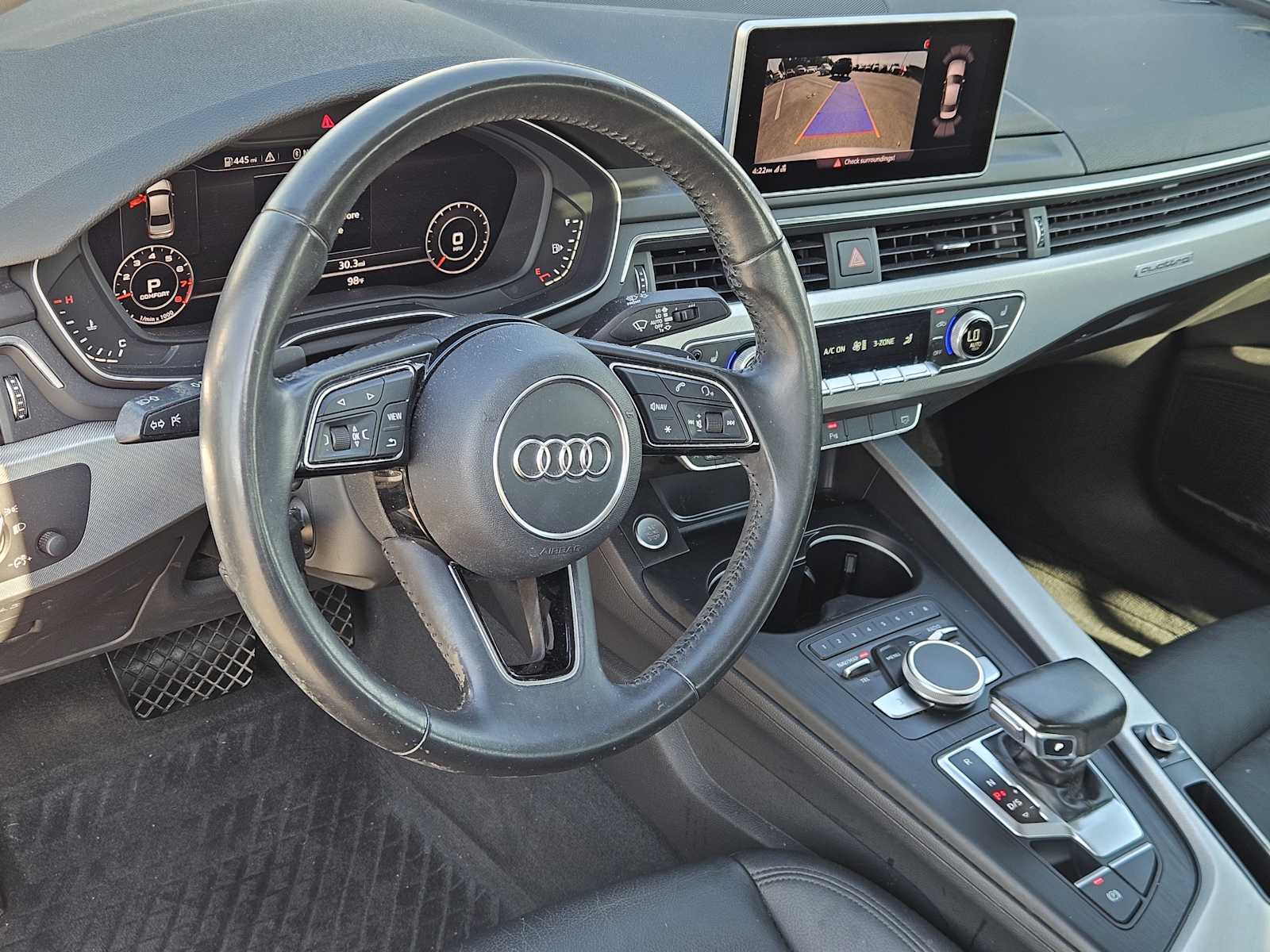 2017 Audi A4 Quattro Premium Plus photo 2