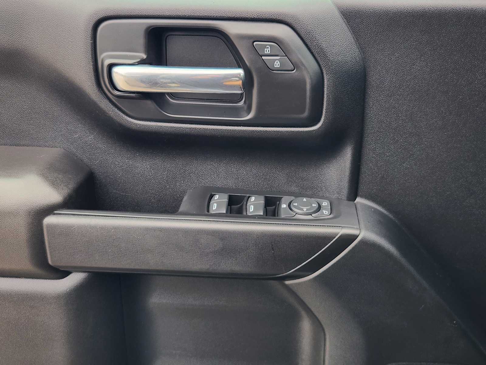 Thumbnail: 2022 Chevrolet Silverado 1500 - 23