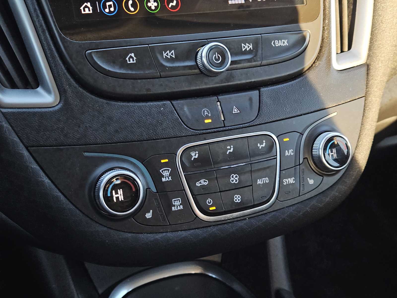 Thumbnail: 2023 Chevrolet Malibu - 19