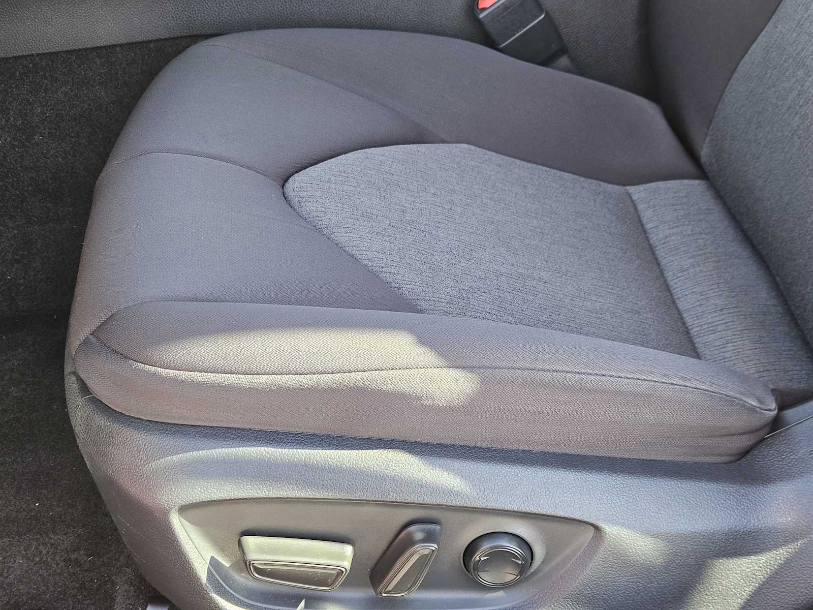 Thumbnail: 2018 Toyota Camry - 22