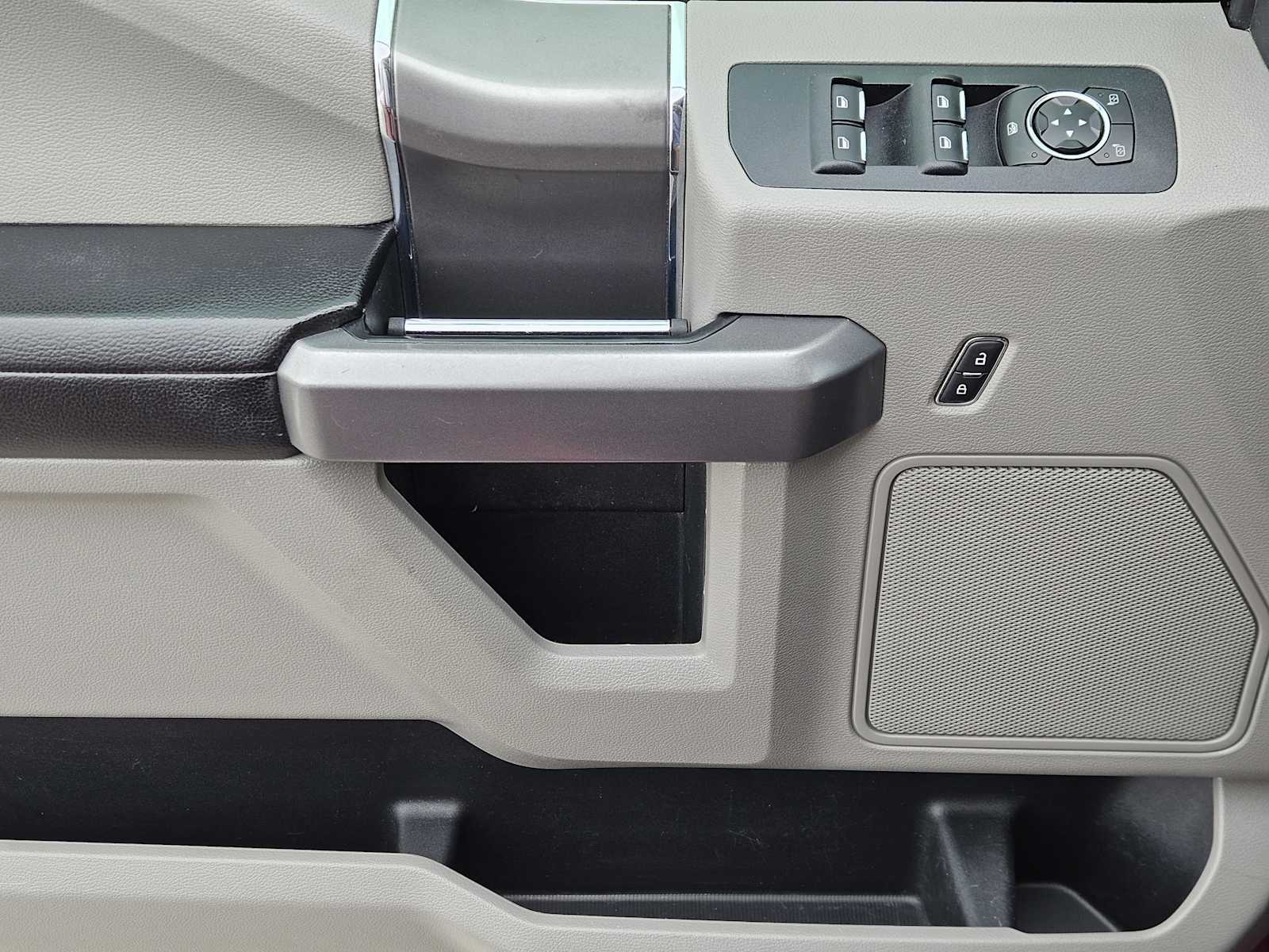 Thumbnail: 2015 Ford F-150 - 22