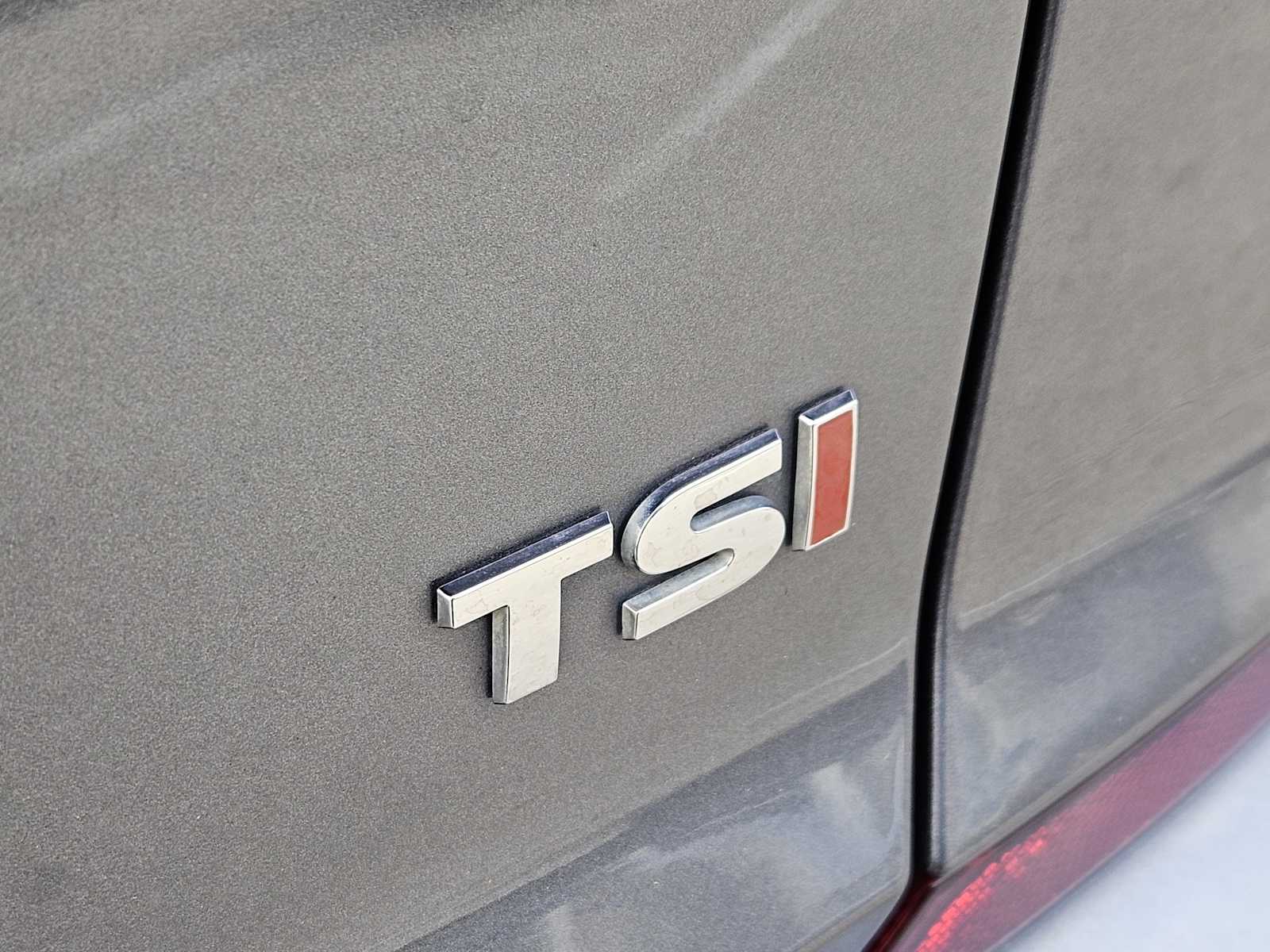 Thumbnail: 2018 Volkswagen Passat - 12