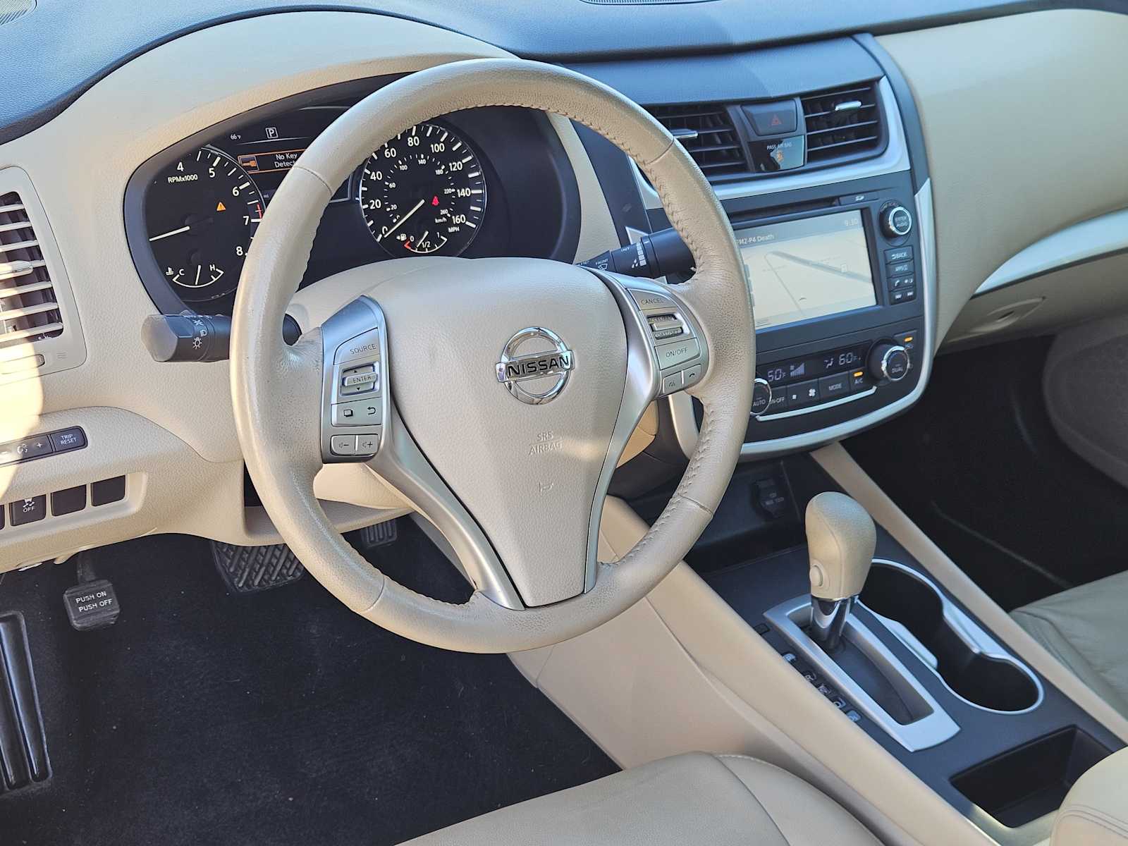 Thumbnail: 2016 Nissan Altima - 2