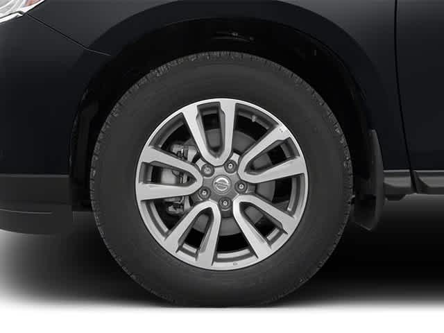 Thumbnail: 2013 Nissan Pathfinder - 14