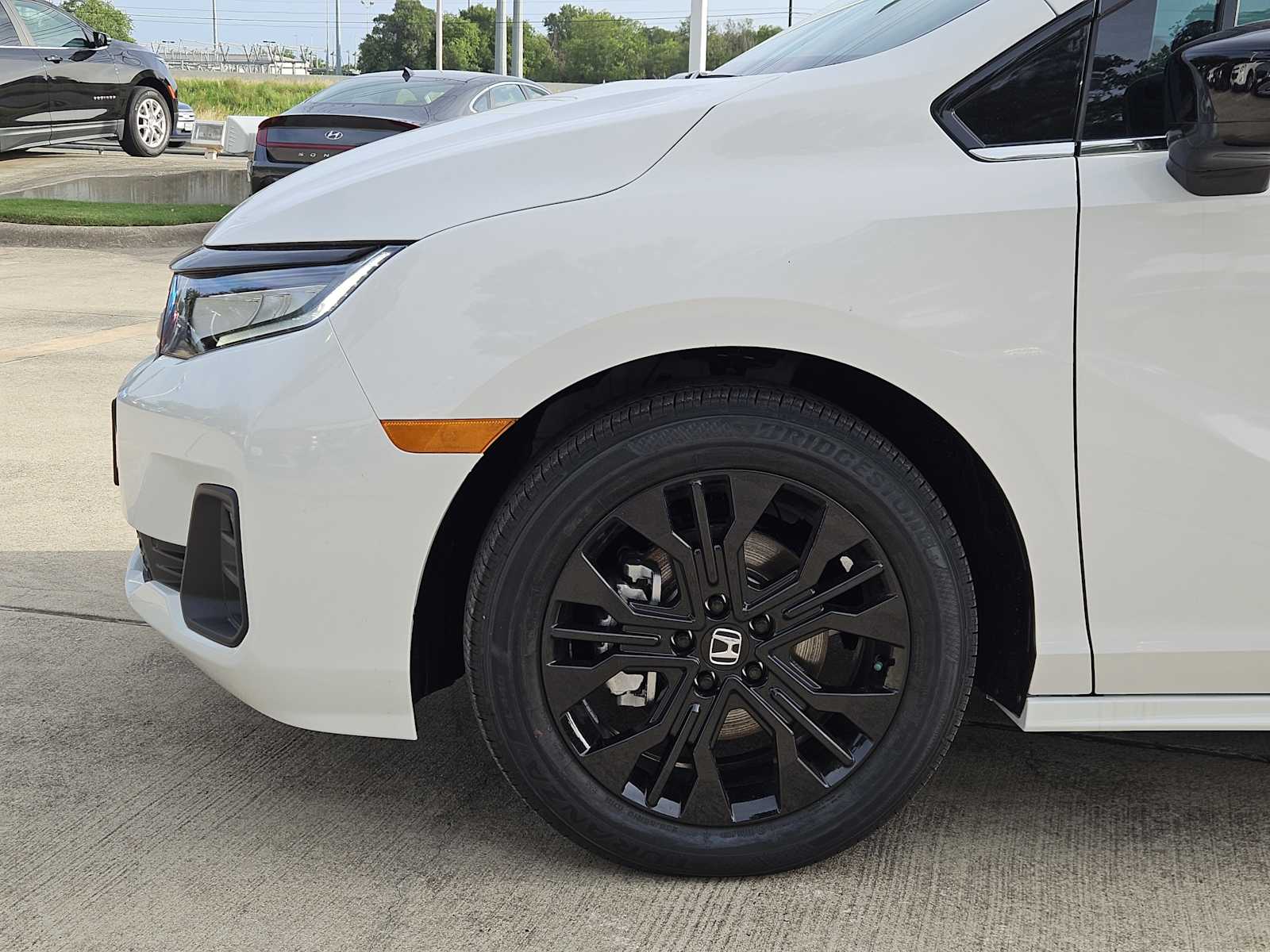 Thumbnail: 2025 Honda Odyssey - 8