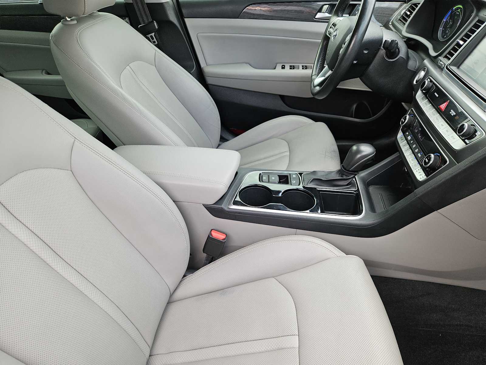 Thumbnail: 2019 Hyundai Sonata - 14