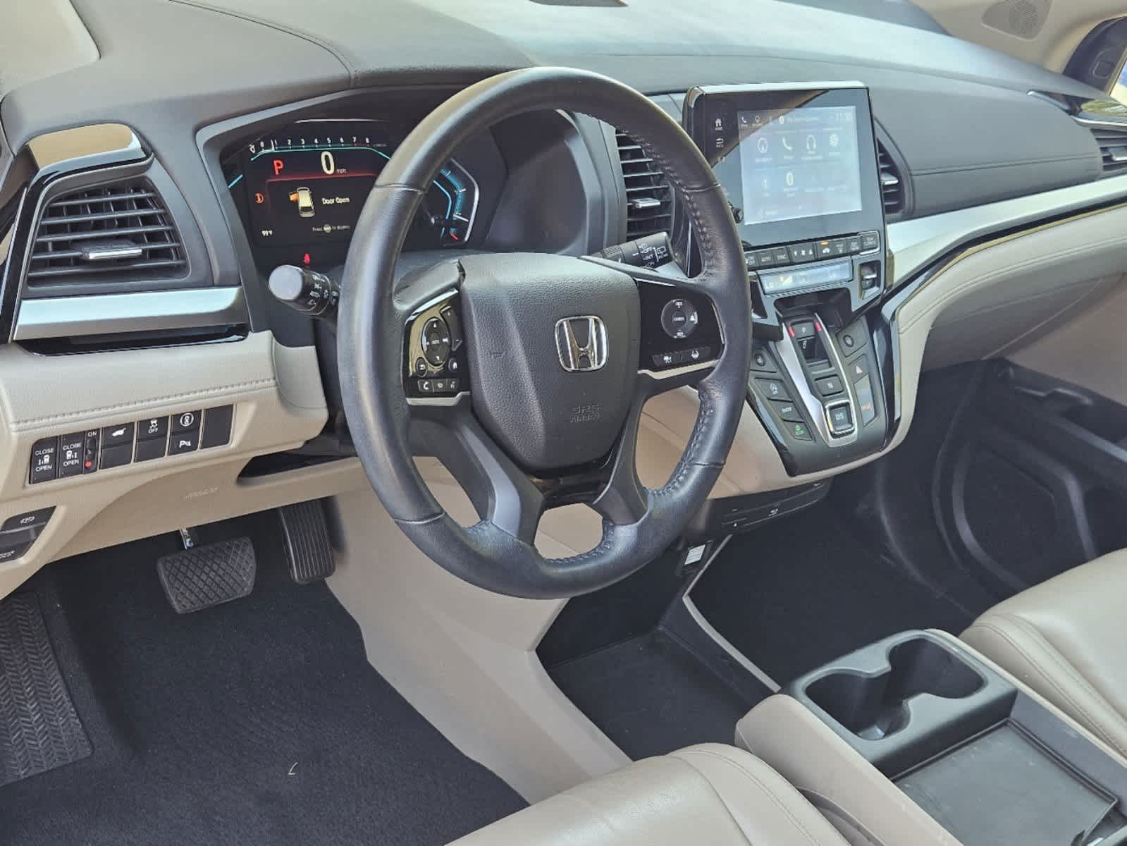 Used 2021 Honda Odyssey Touring with VIN 5FNRL6H81MB018297 for sale in Austin, TX