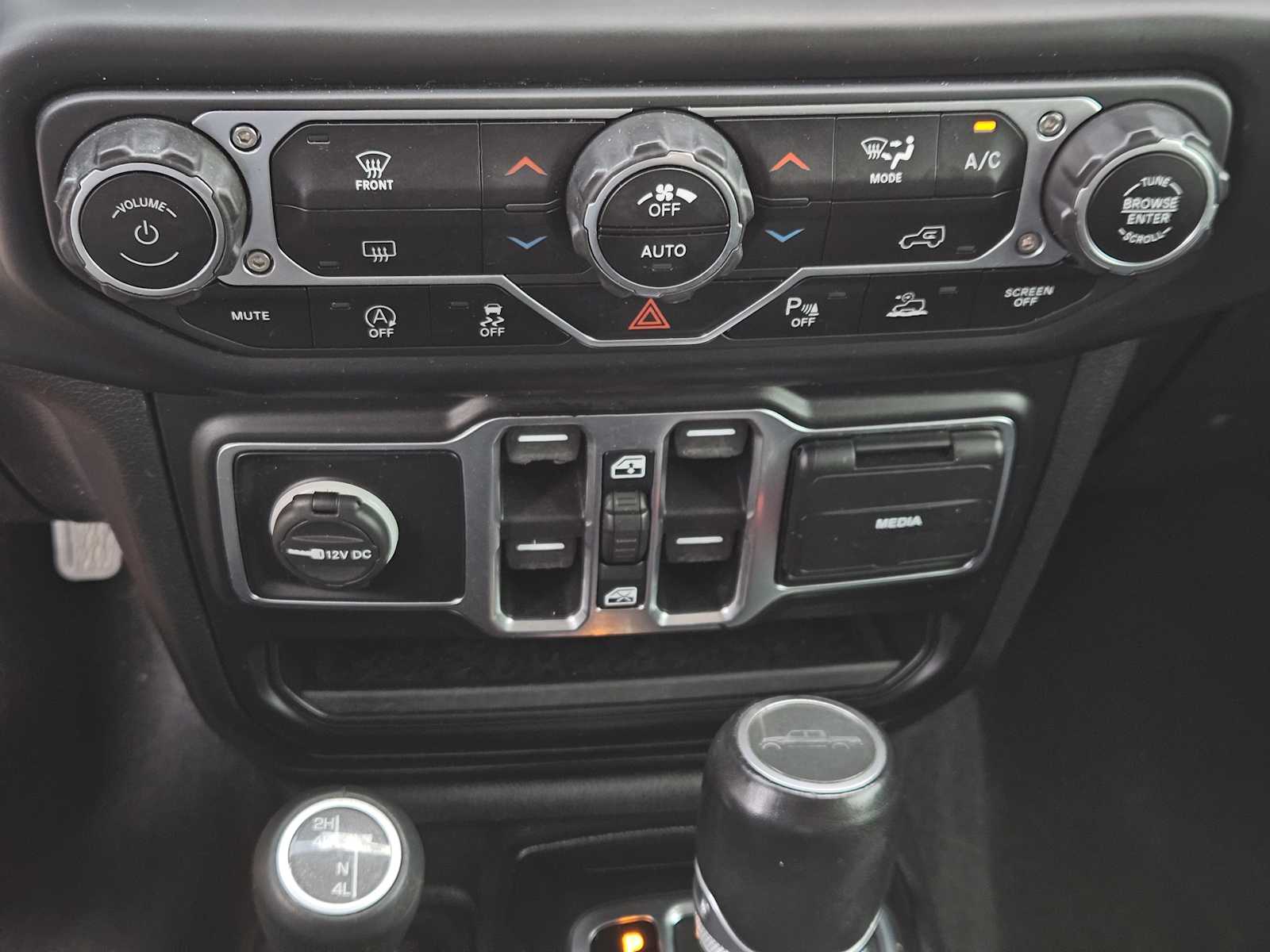 Thumbnail: 2021 Jeep Gladiator - 19