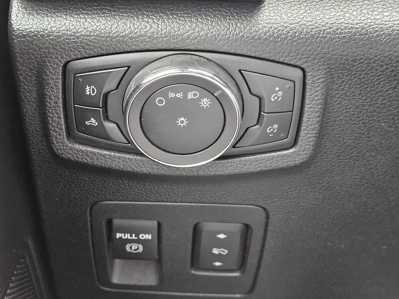 2016 Ford F-150 XLT 21