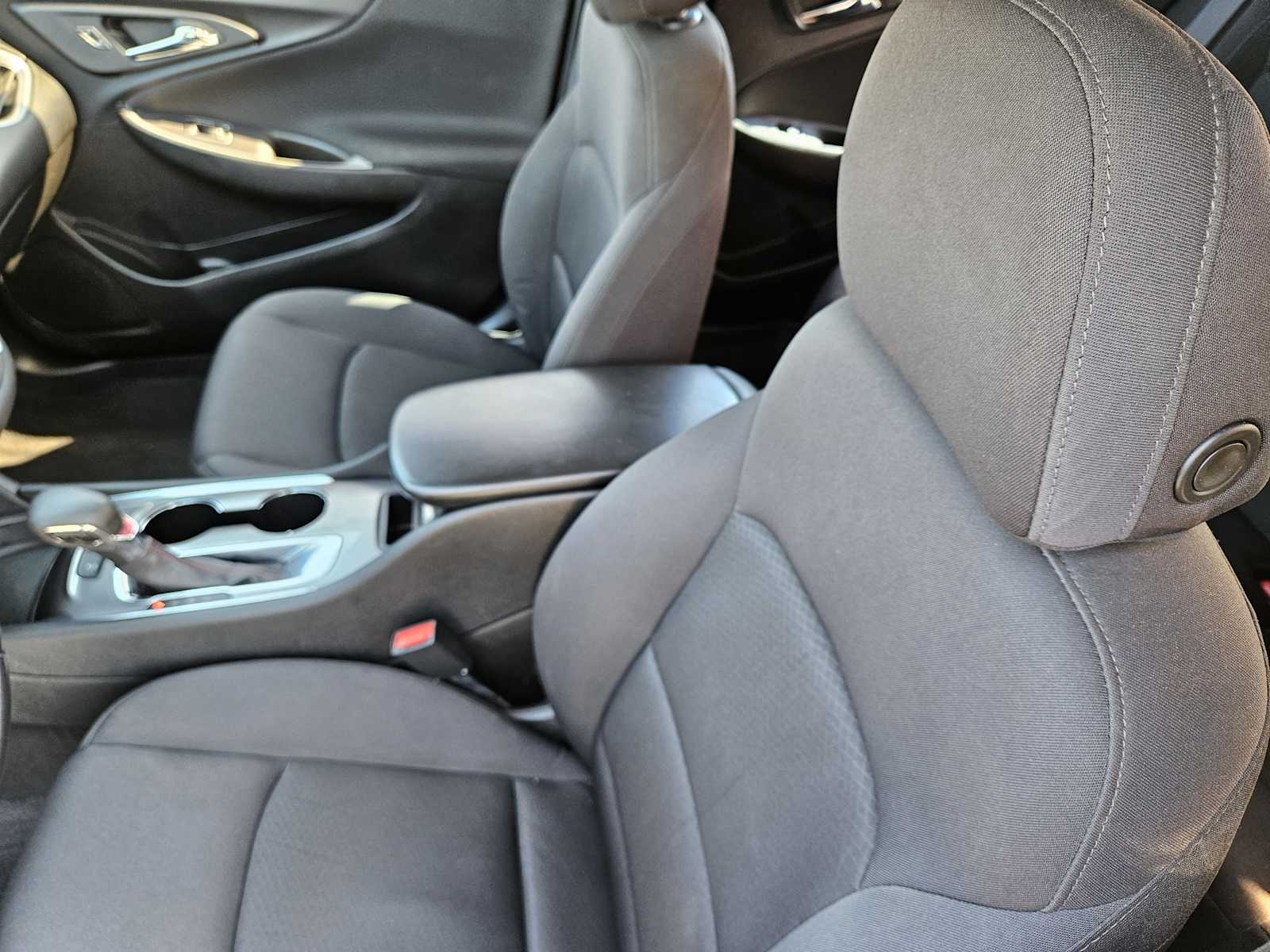 Thumbnail: 2021 Chevrolet Malibu - 15
