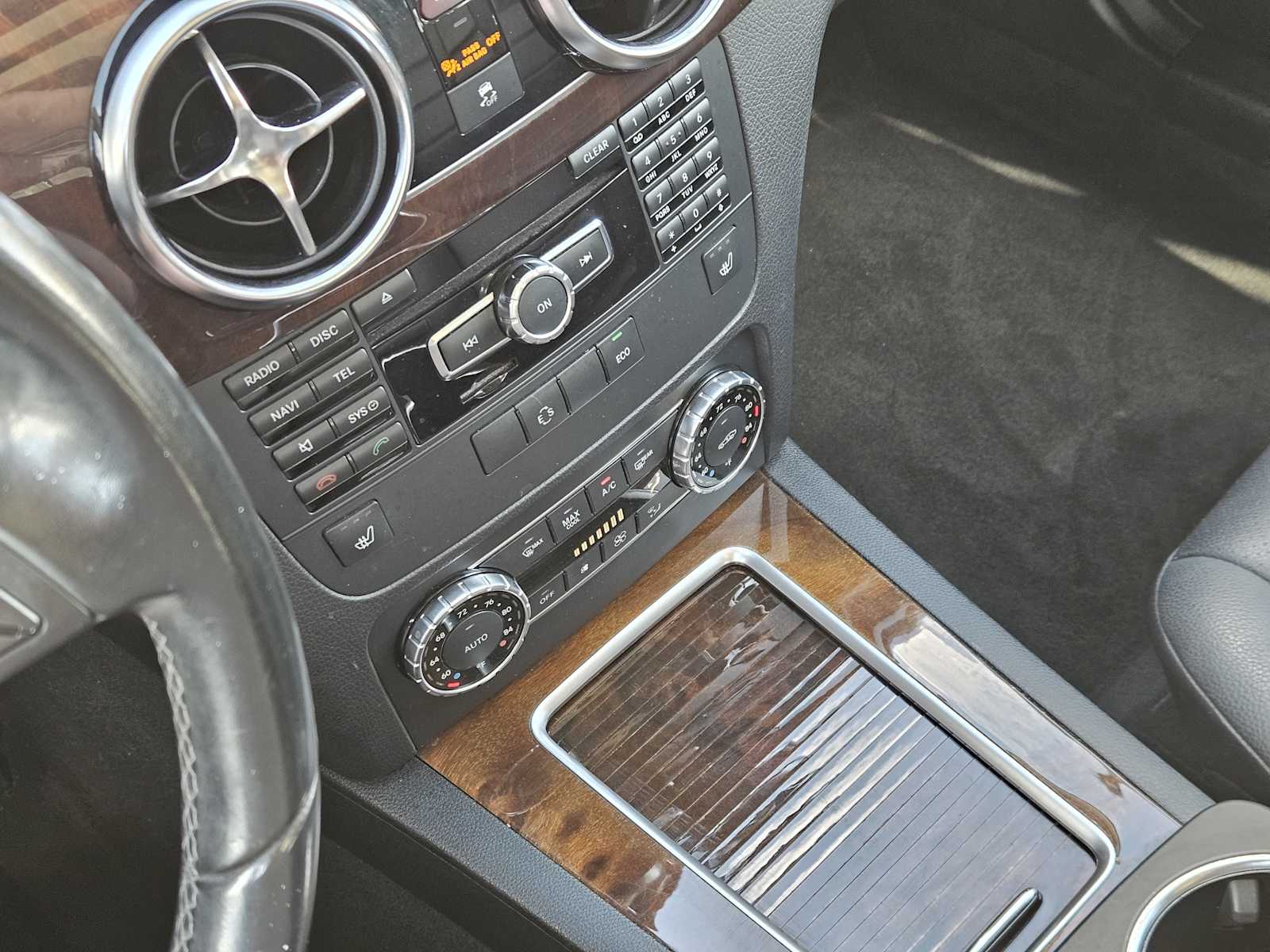 Thumbnail: 2015 Mercedes-Benz GLK - 20