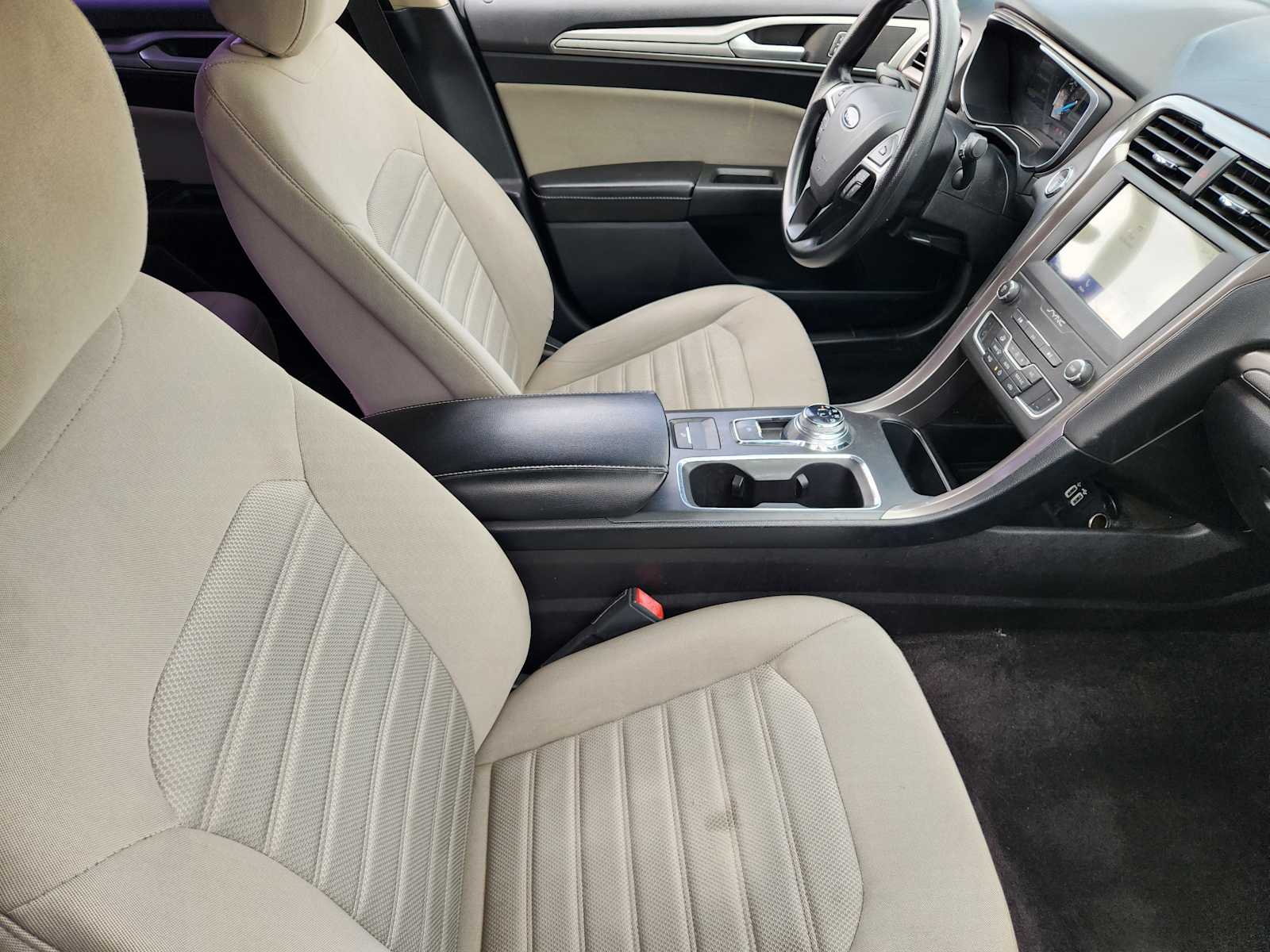 Thumbnail: 2020 Ford Fusion - 14