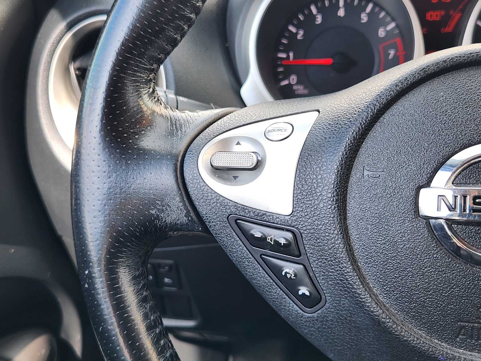 Thumbnail: 2013 Nissan Juke - 28
